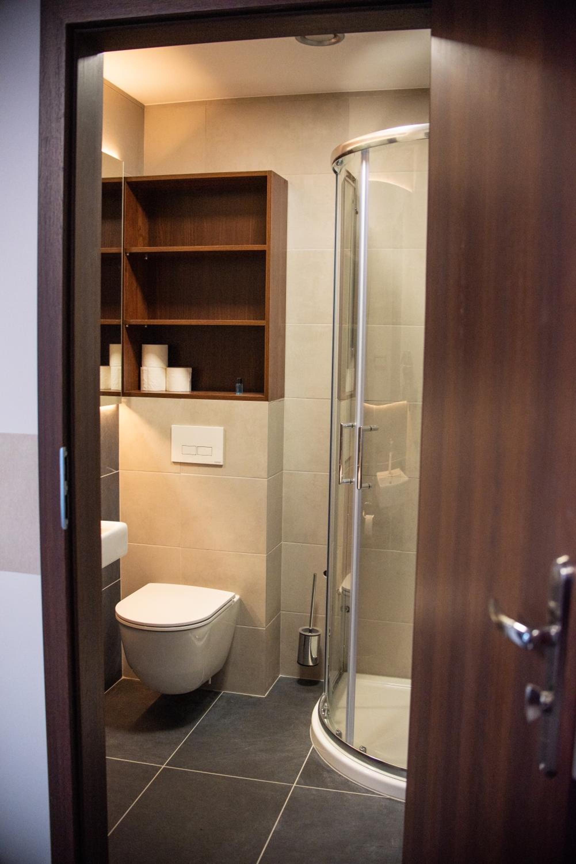 Twin Room with Private Bathroom photo 1