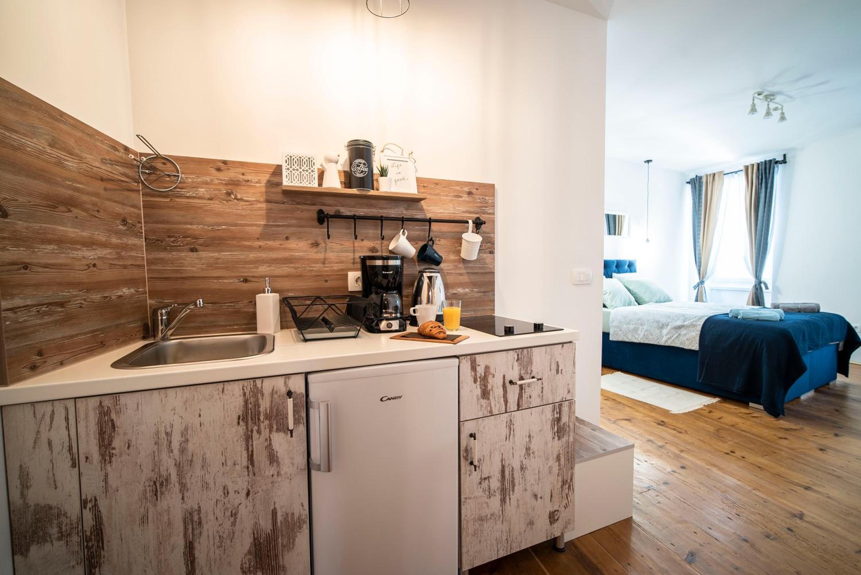 One-Bedroom Apartment - Photo 25