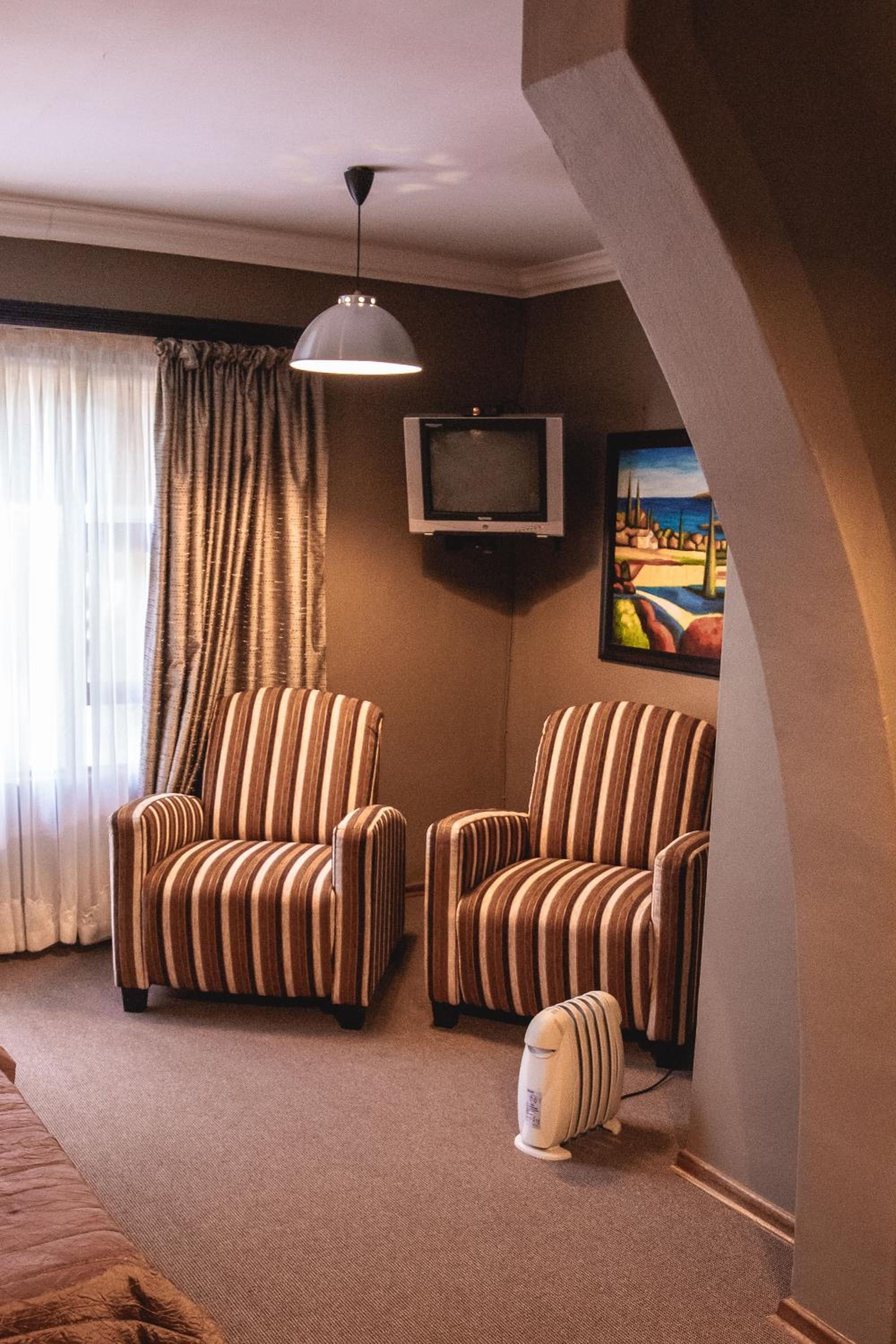 Deluxe Double or Twin Room photo 3