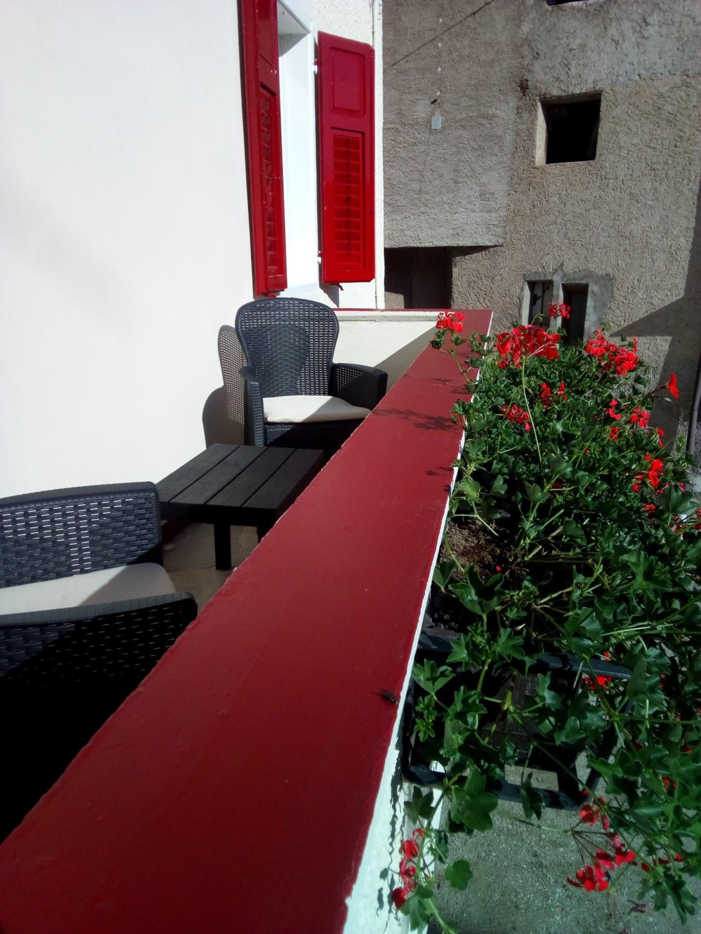Two-Bedroom Apartment - Photo 23
