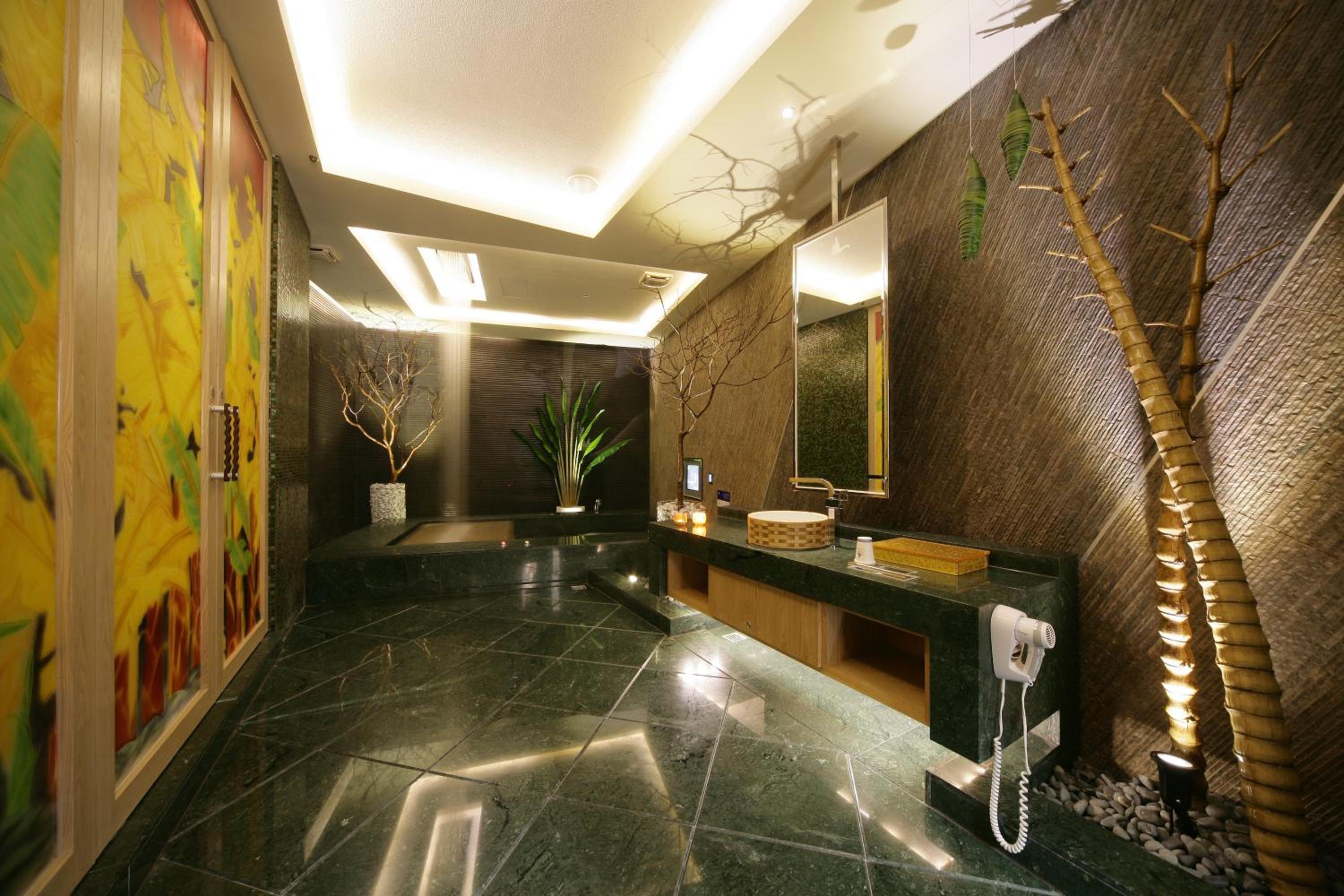 Deluxe Double Room with Bath photo 2