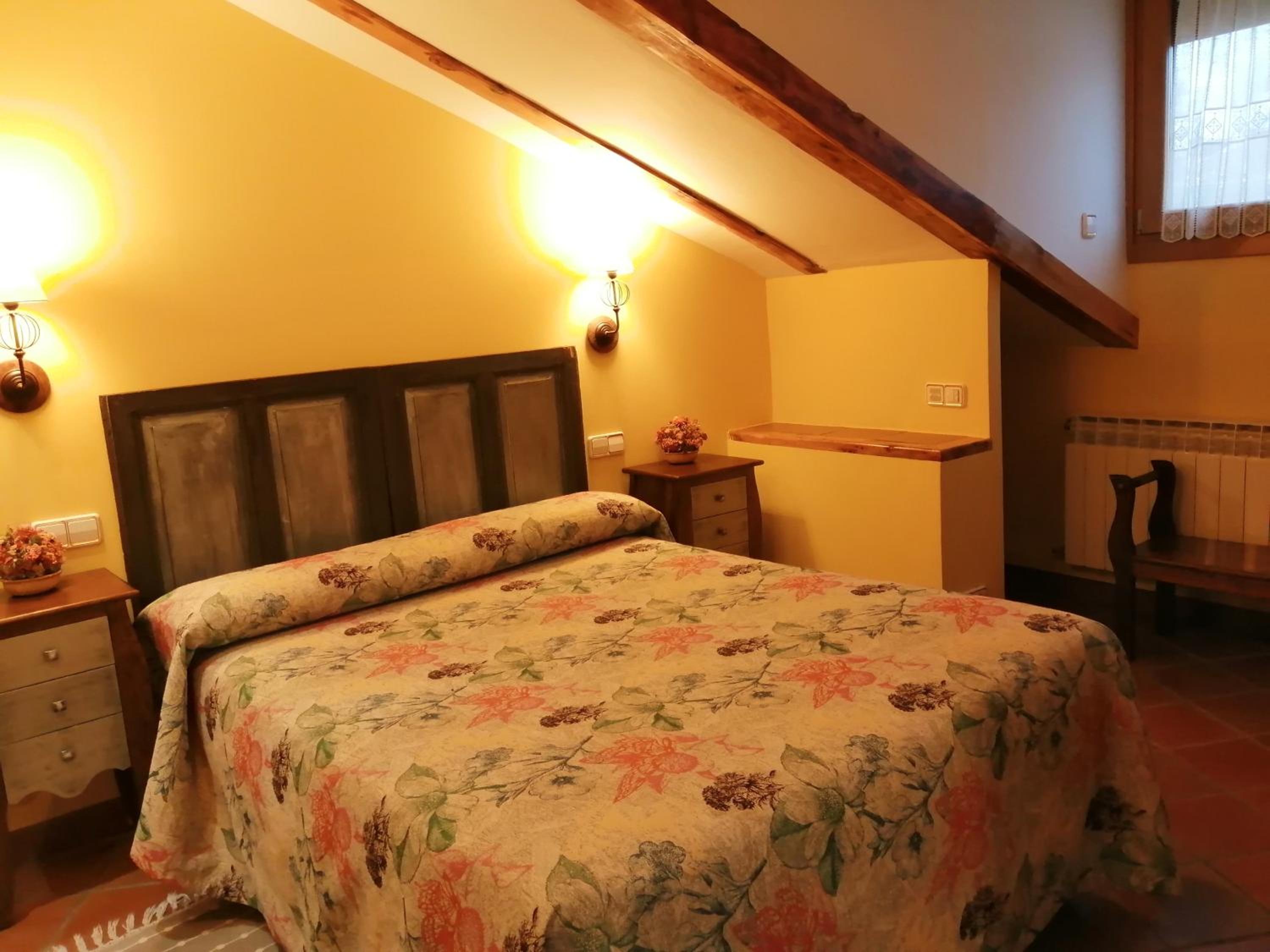 Habitación Doble con Baño Privado