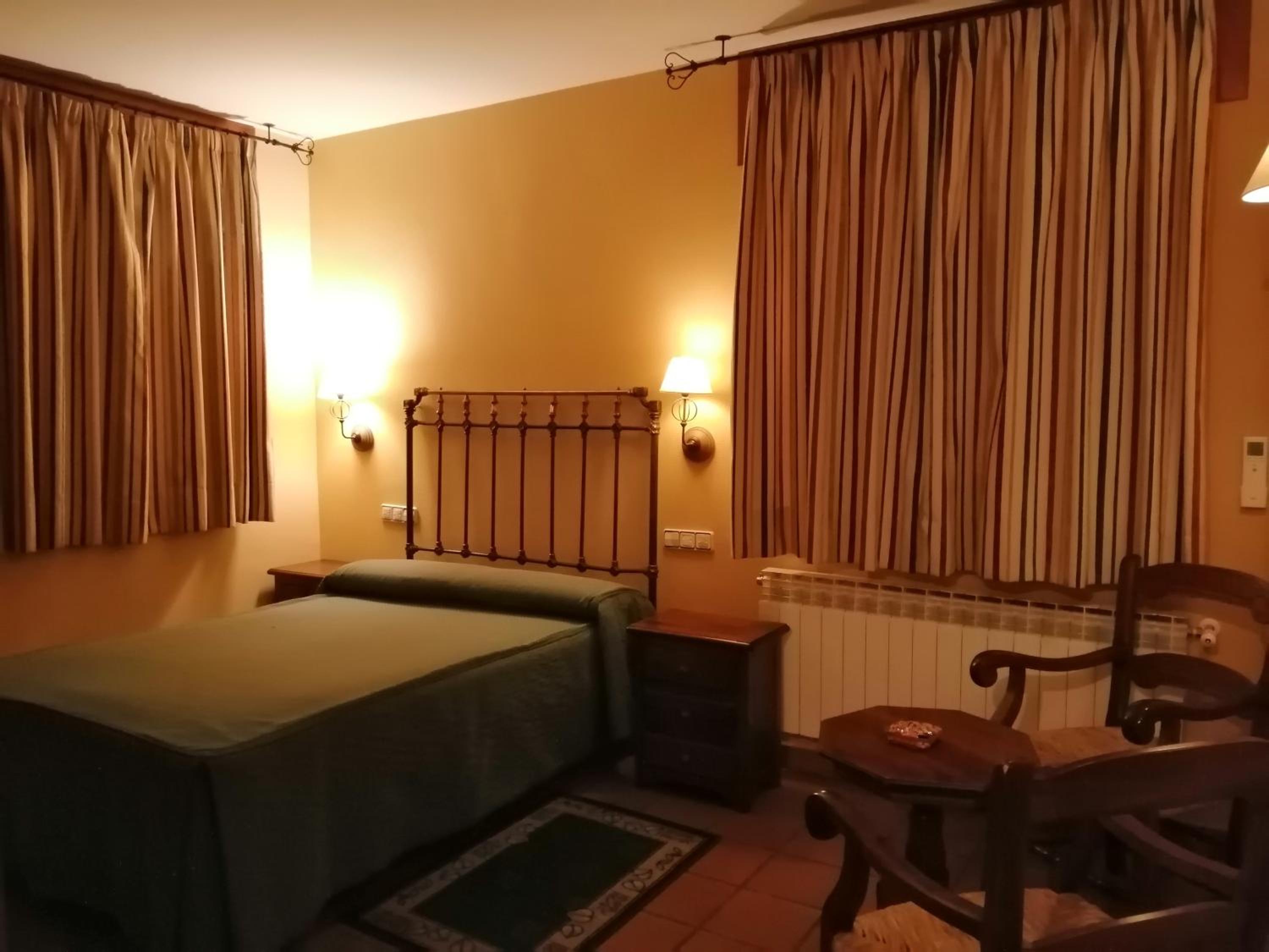 Habitación Doble con Baño Privado