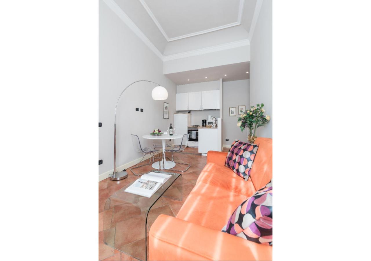 Classic One-Bedroom Apartment photo 3