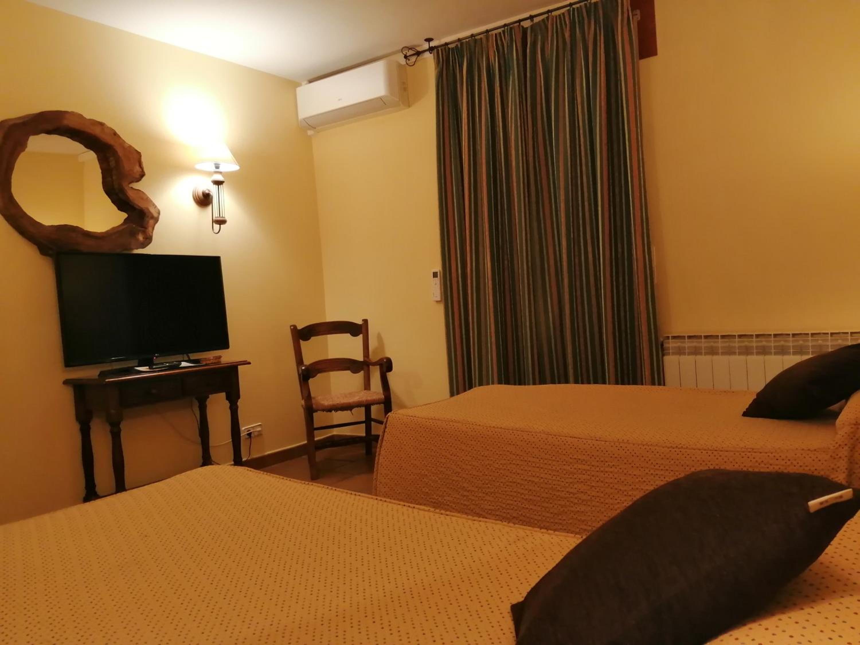 Habitación Doble con Baño Privado
