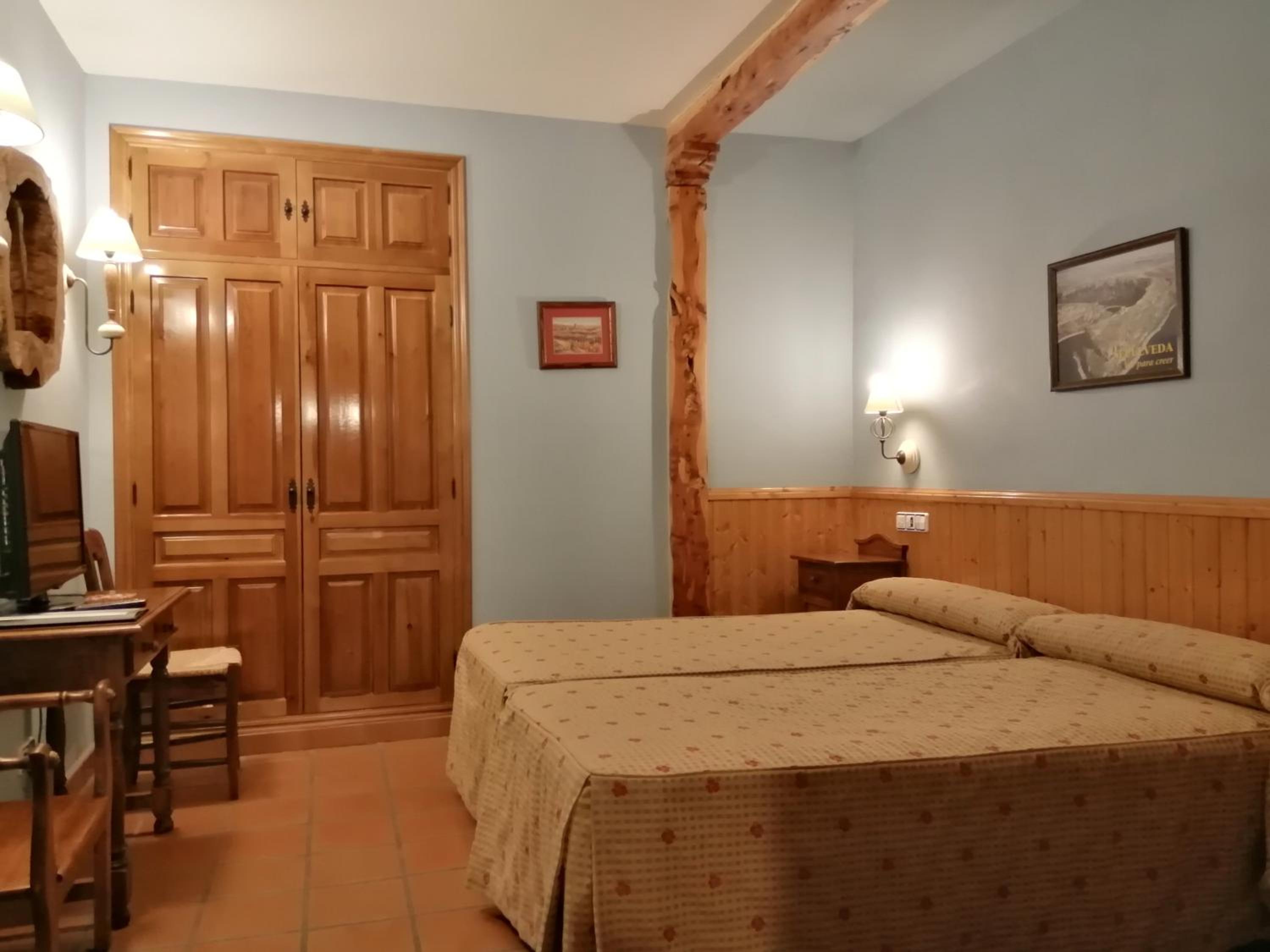 Habitación Doble con Baño Privado