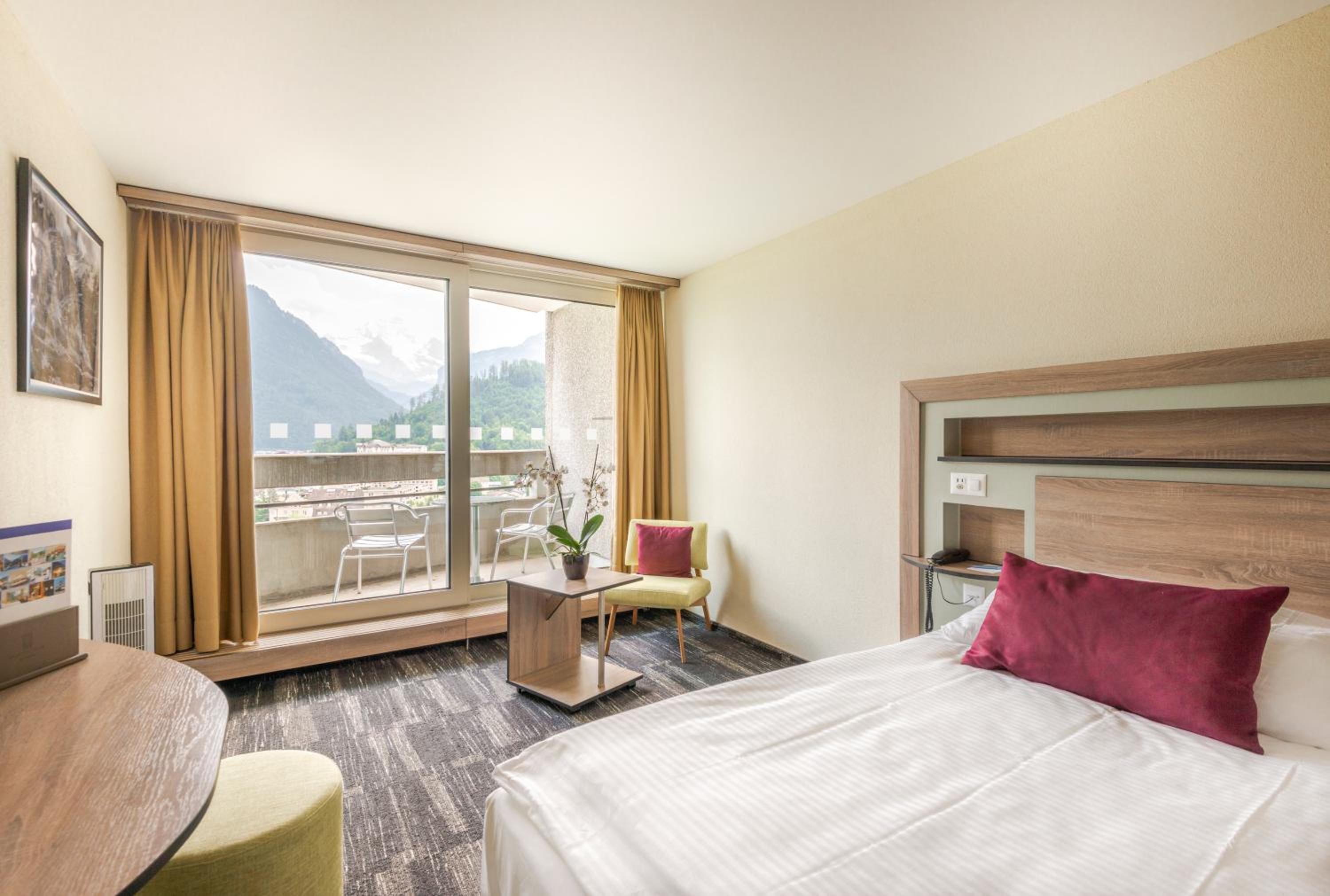 Deluxe Double Room - Queen Bed - Photo 5