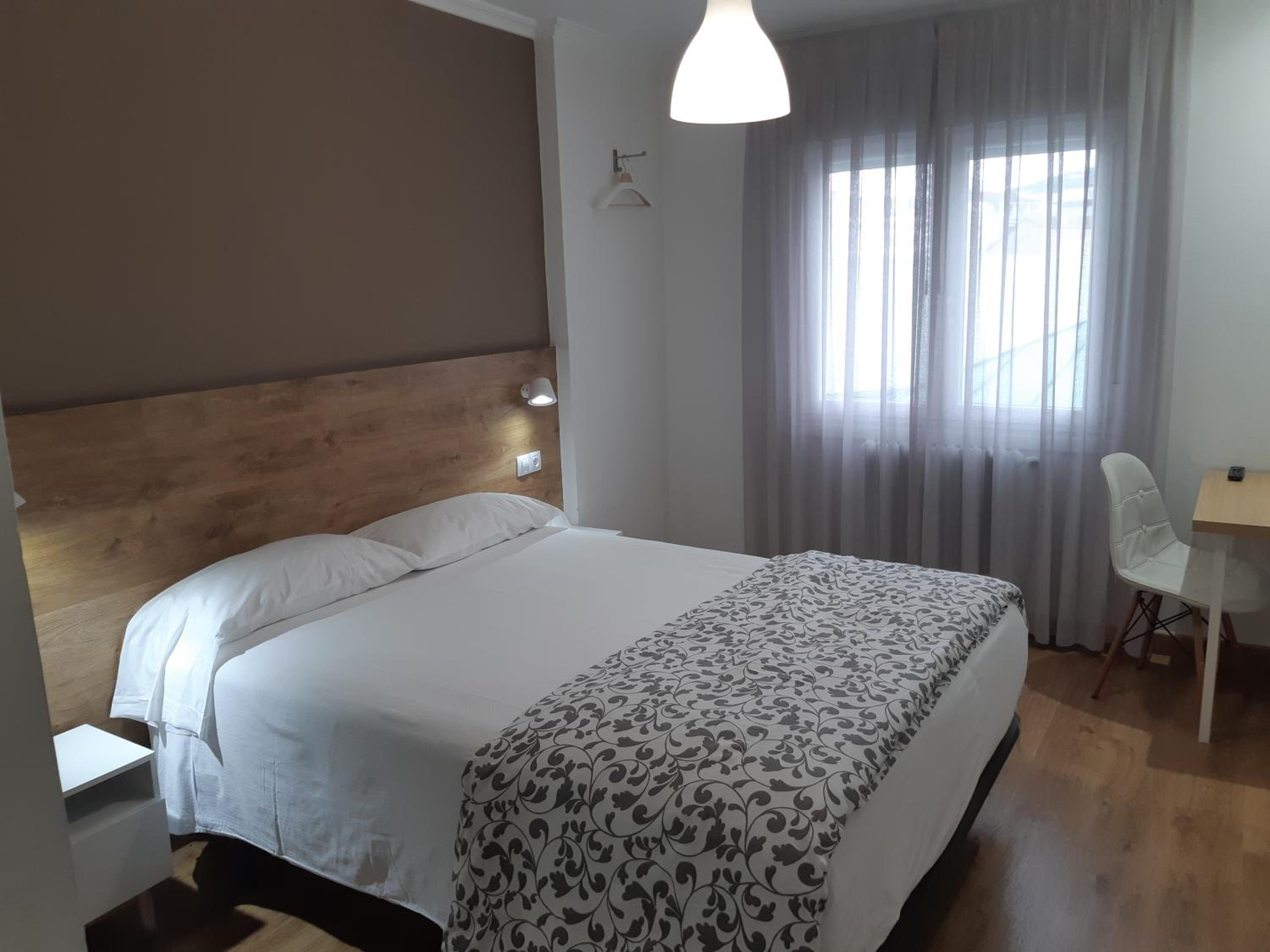 Double Room - Photo 3