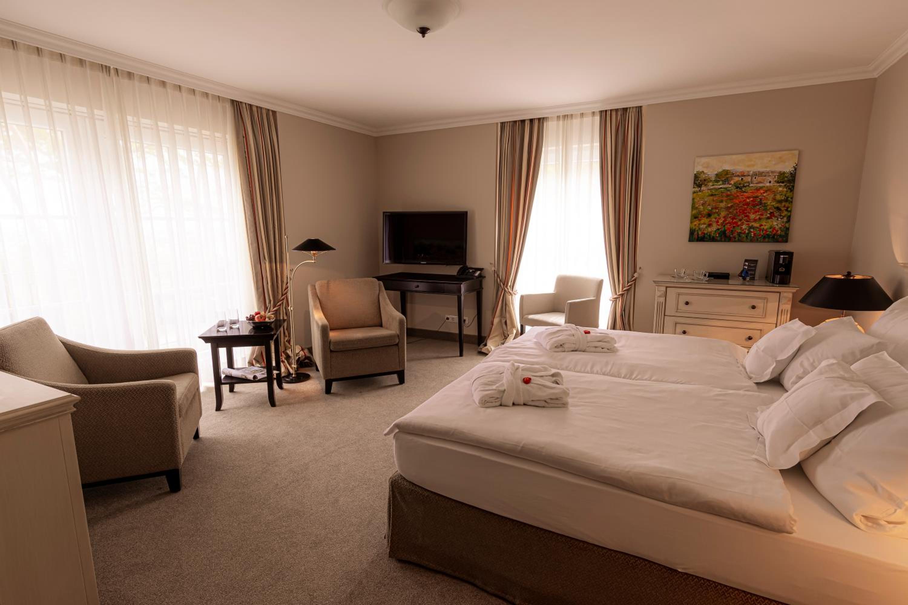 Deluxe Double Room with Balcony and Sea View - 7 photo 1