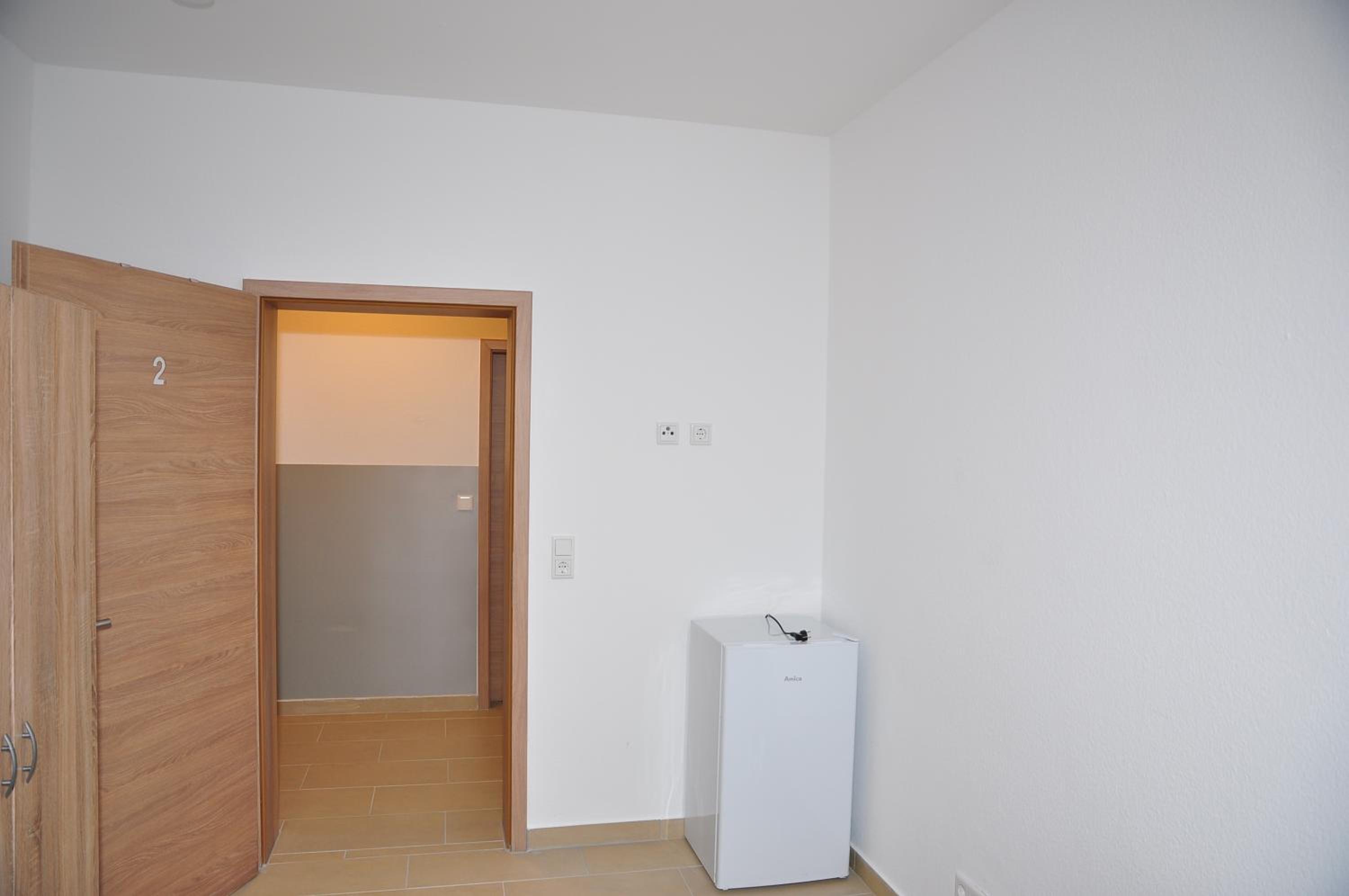Twin Room With Shared Bathroom photo 3