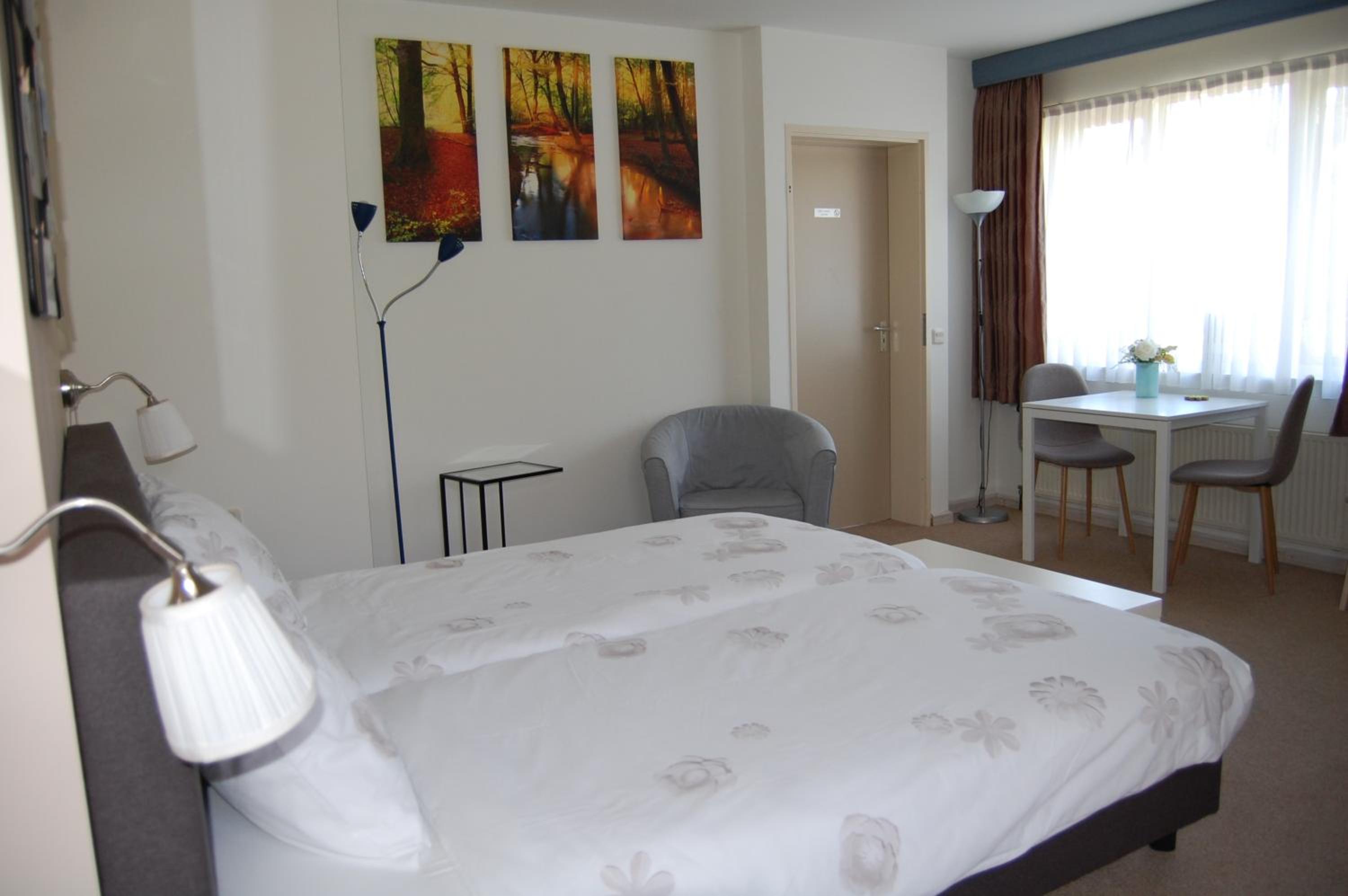 Deluxe Twin Room - Photo 3
