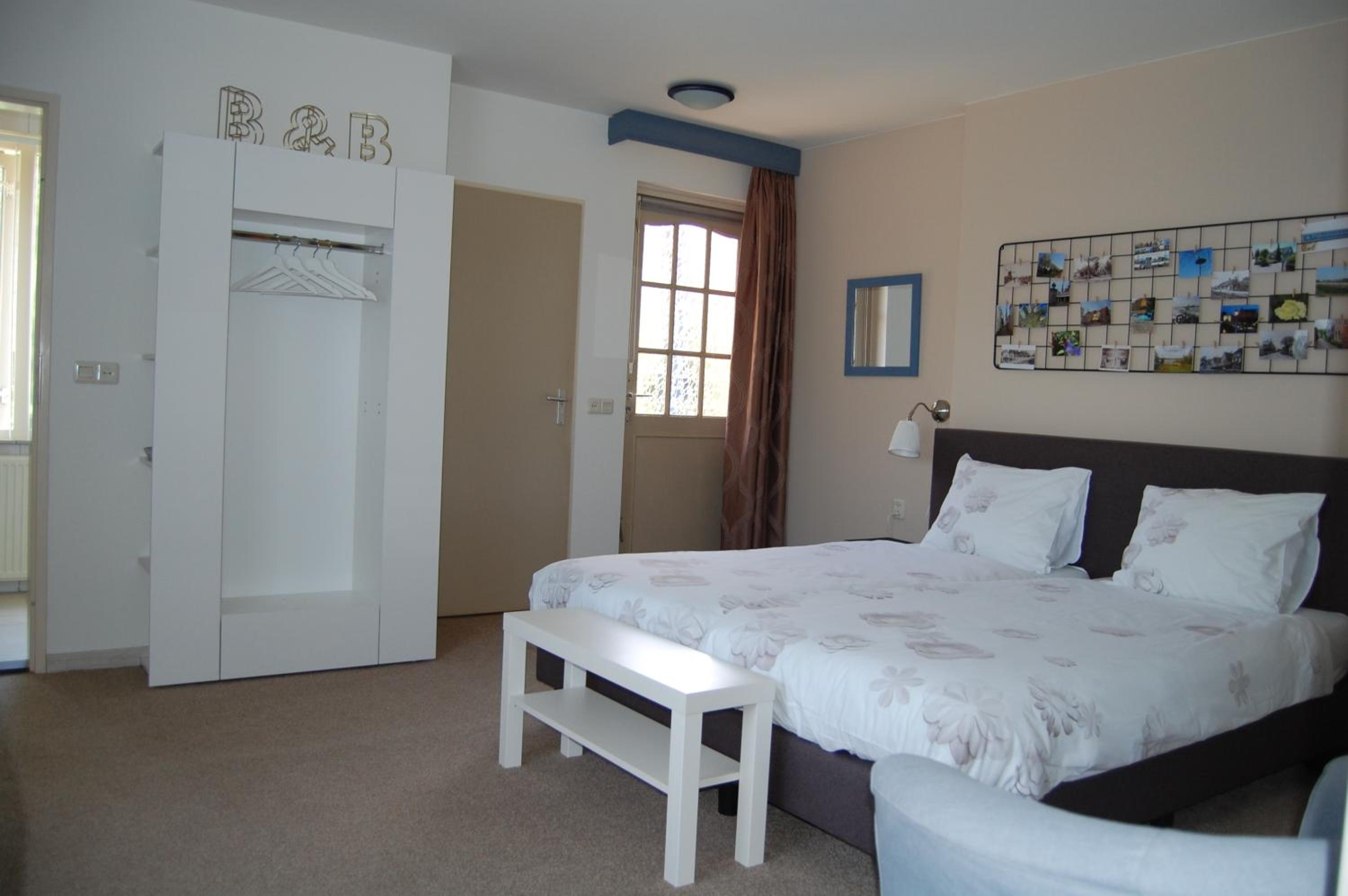 Deluxe Twin Room - Photo 1