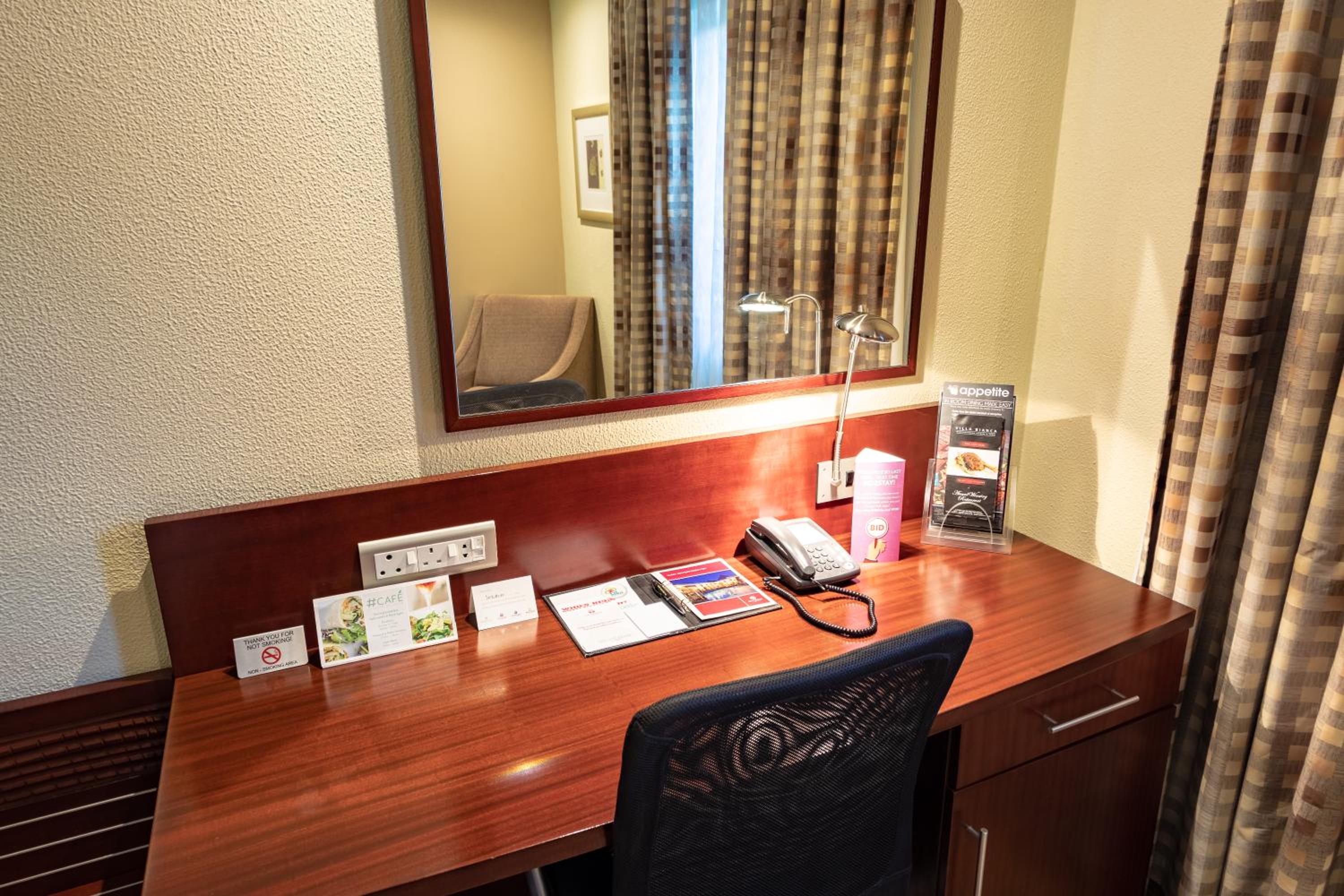 Double Room - Disability Access photo 3