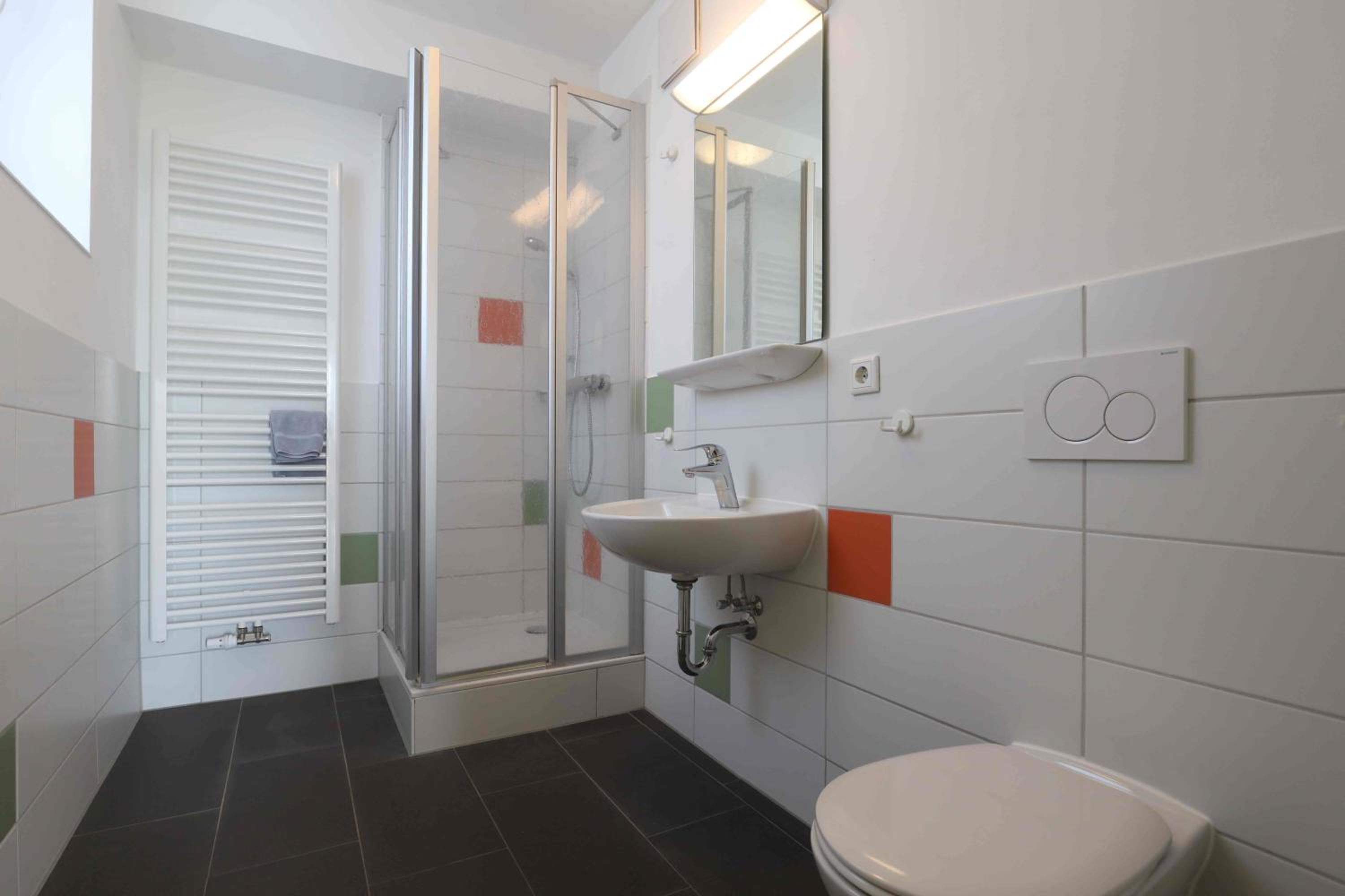 Family Room with Bathroom photo 3