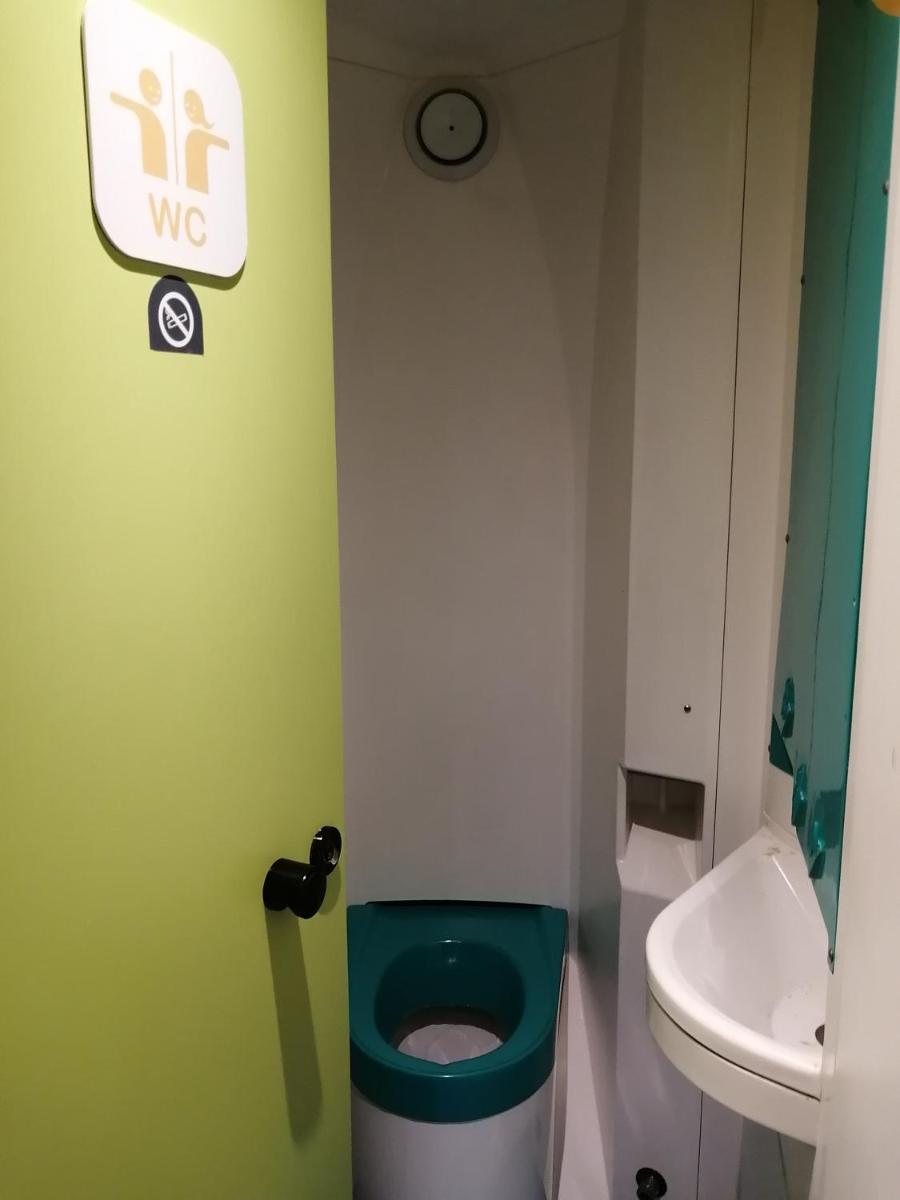 Triple Room with Shared Bathroom photo 3