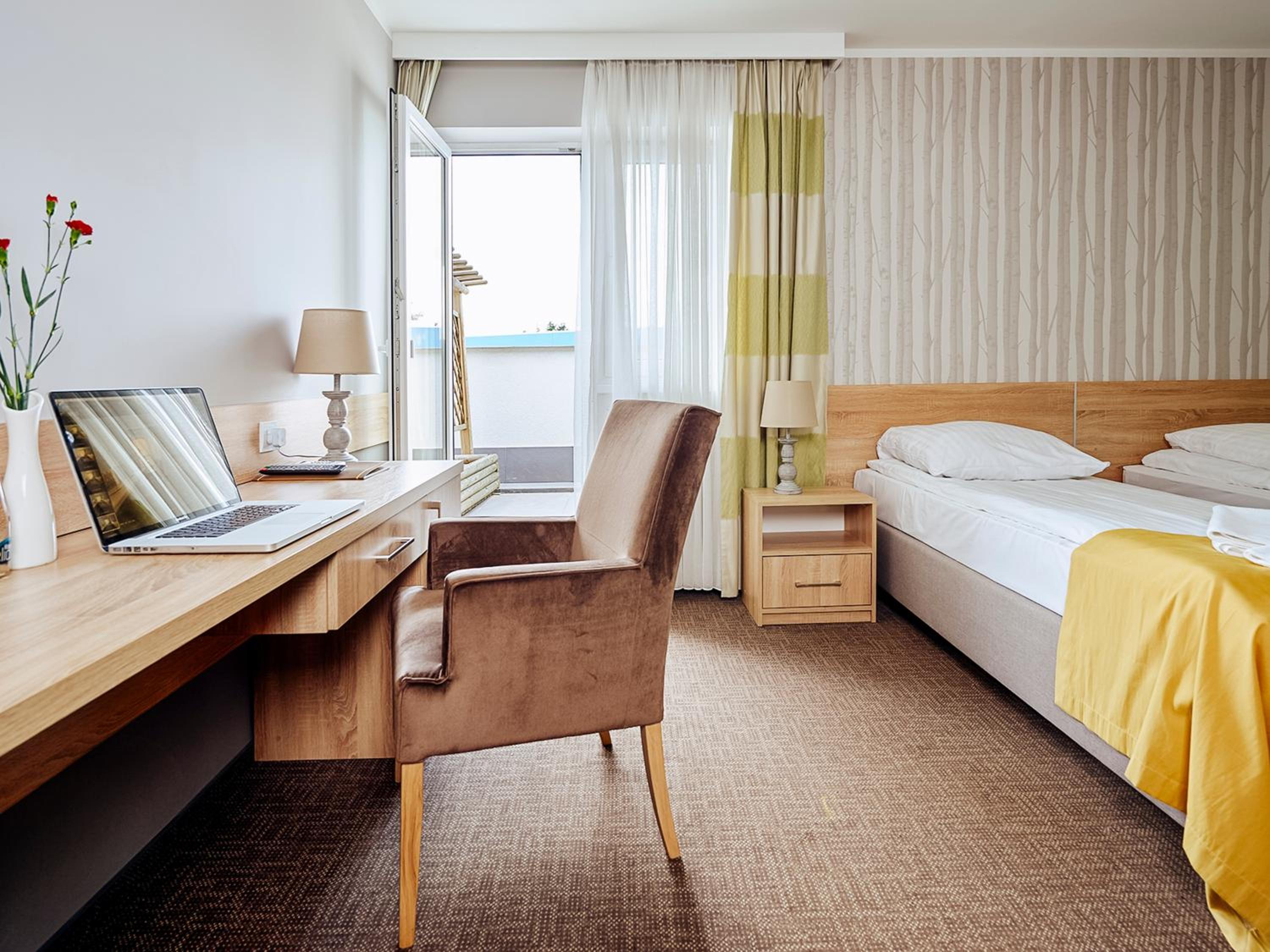 Superior Double Room with Balcony - Photo 2