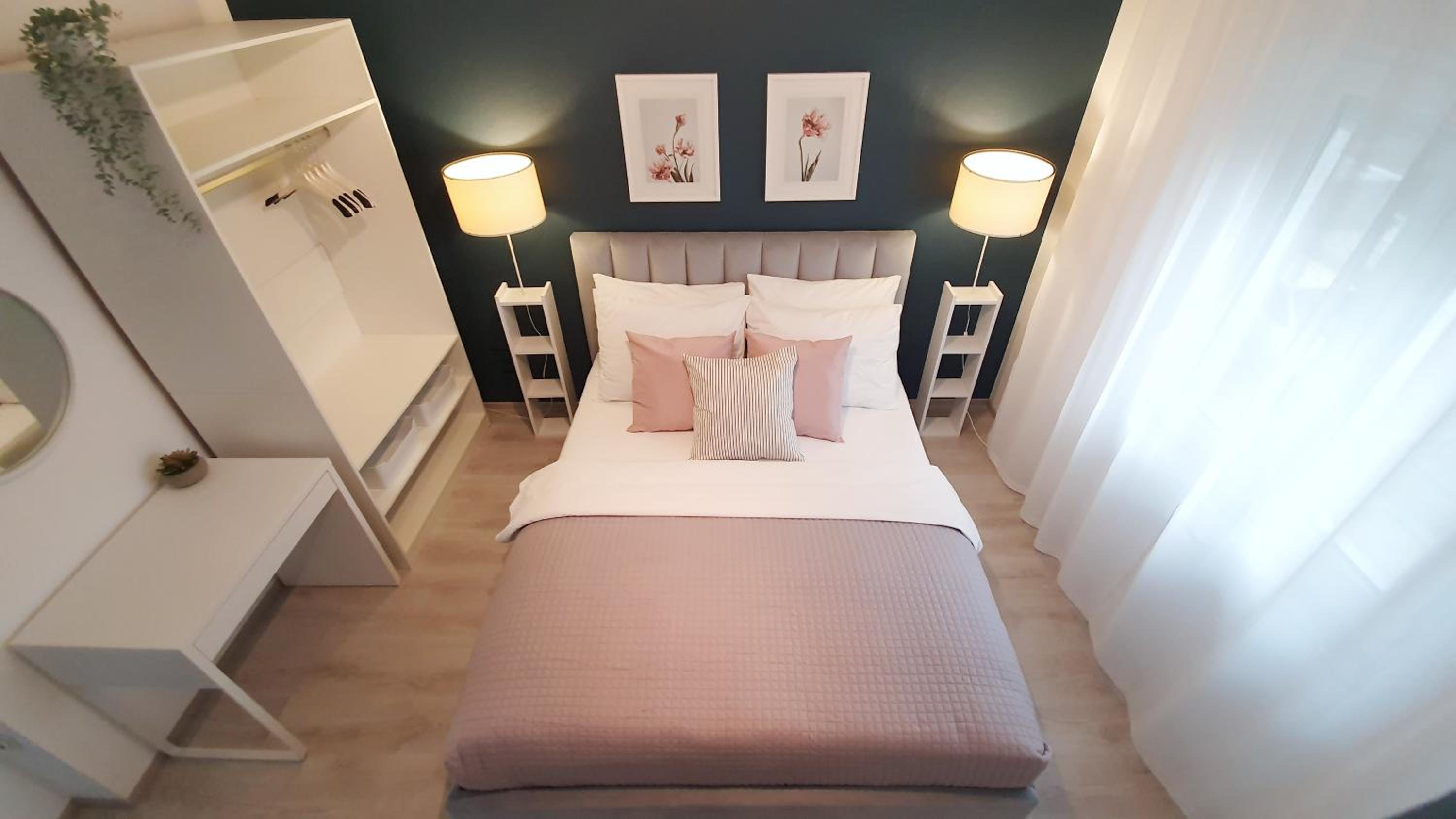 Two-Bedroom Apartment with Terrace and Sea View photo 2