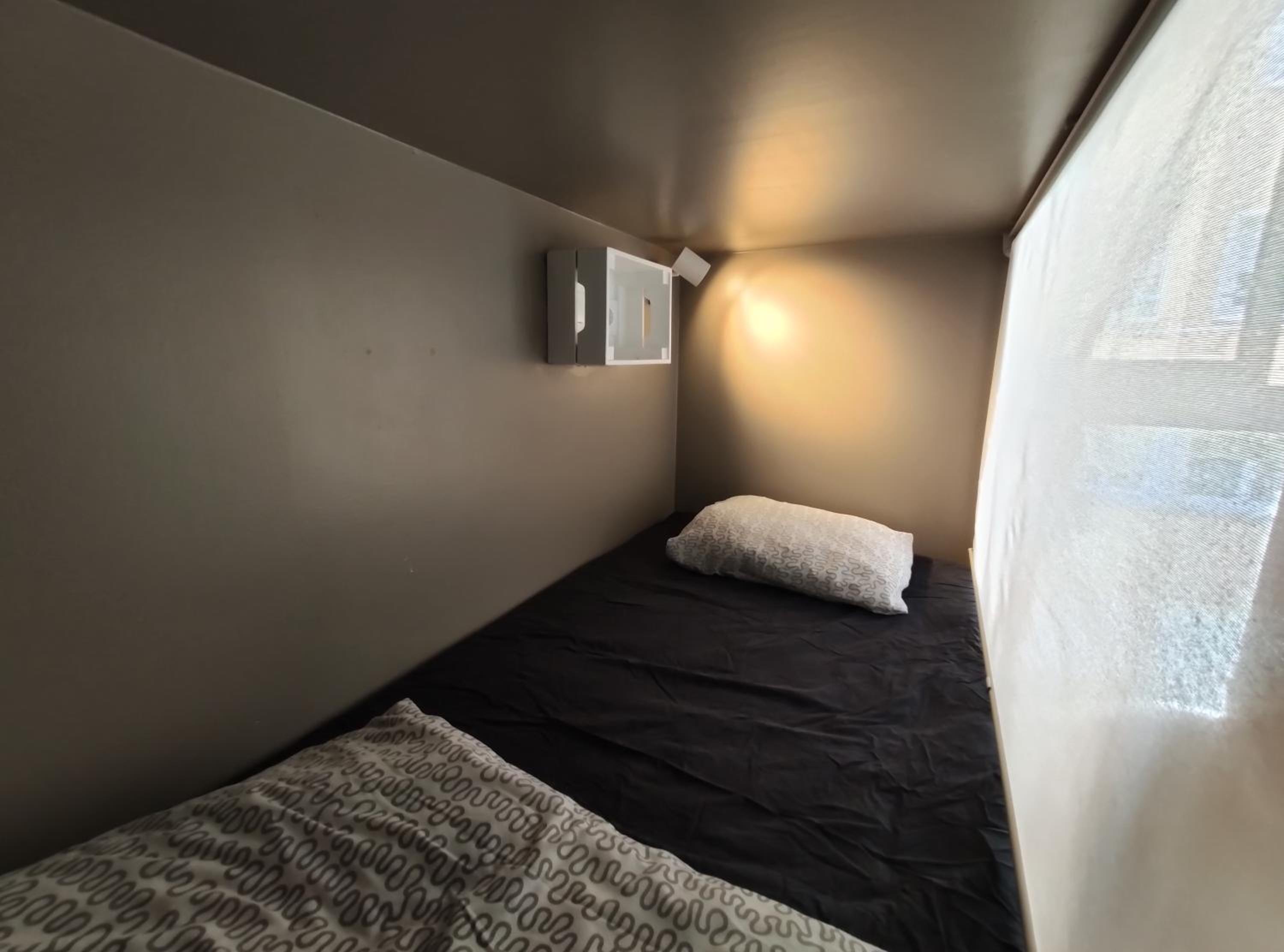 Bed in 4-Bed Mixed Dormitory Room photo 2