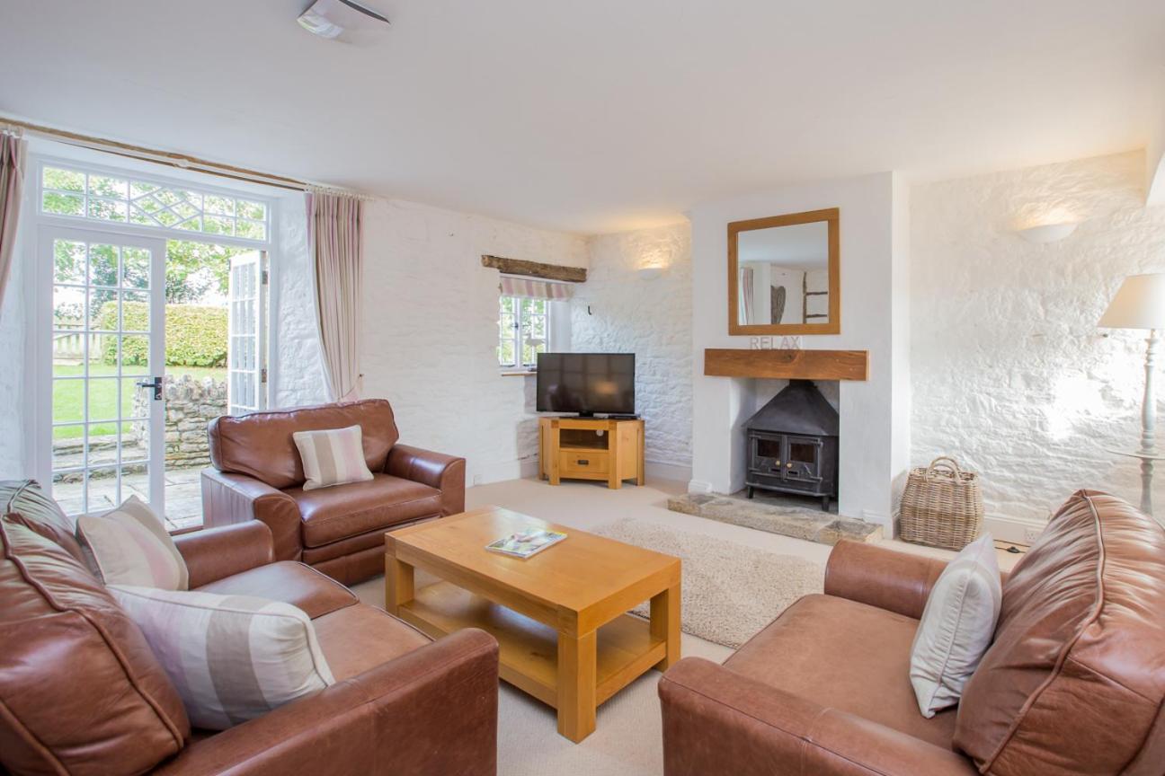 Three-Bedroom House photo 2