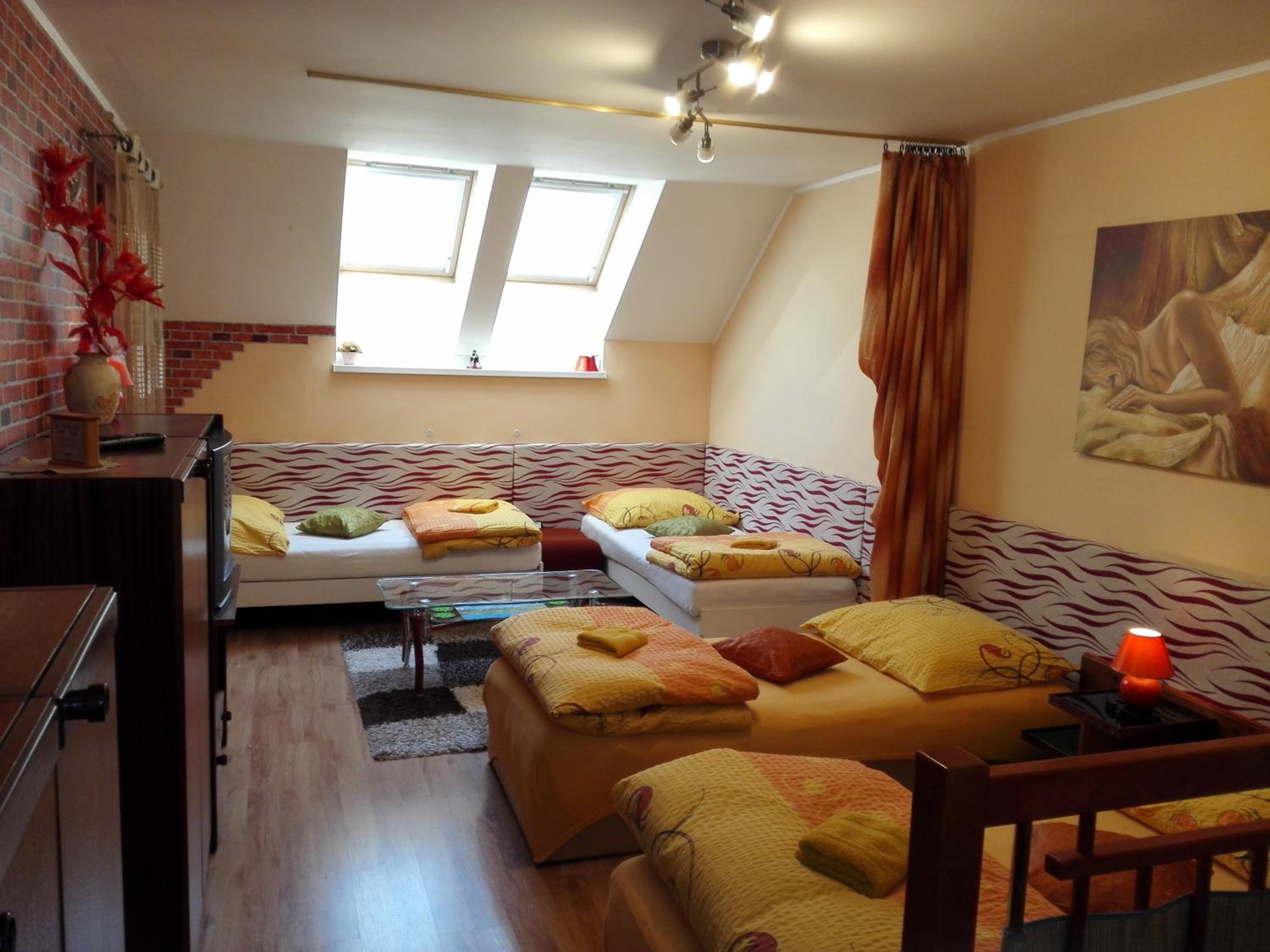 Two-Bedroom Apartment - Photo 6