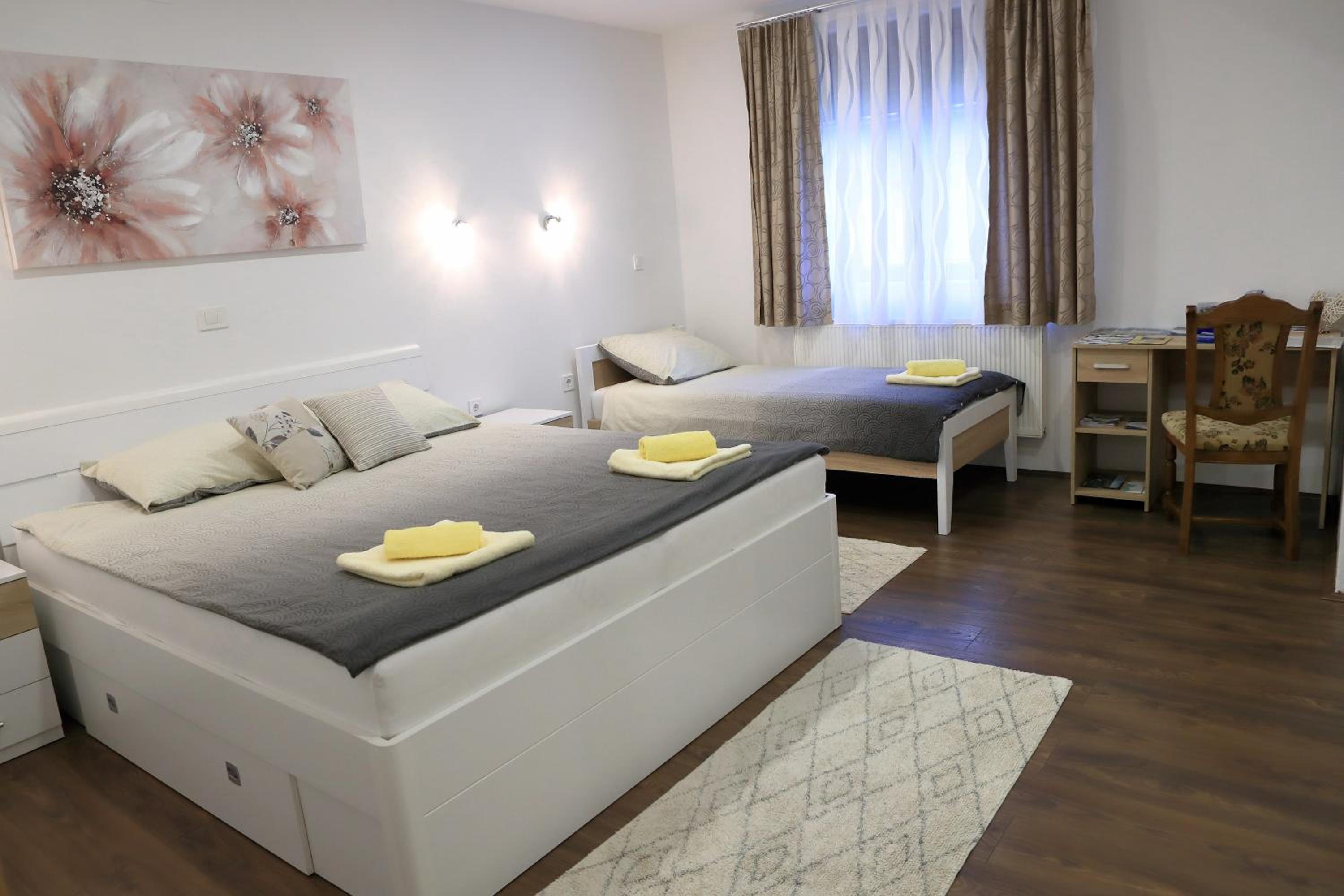 Apartment - Photo 1