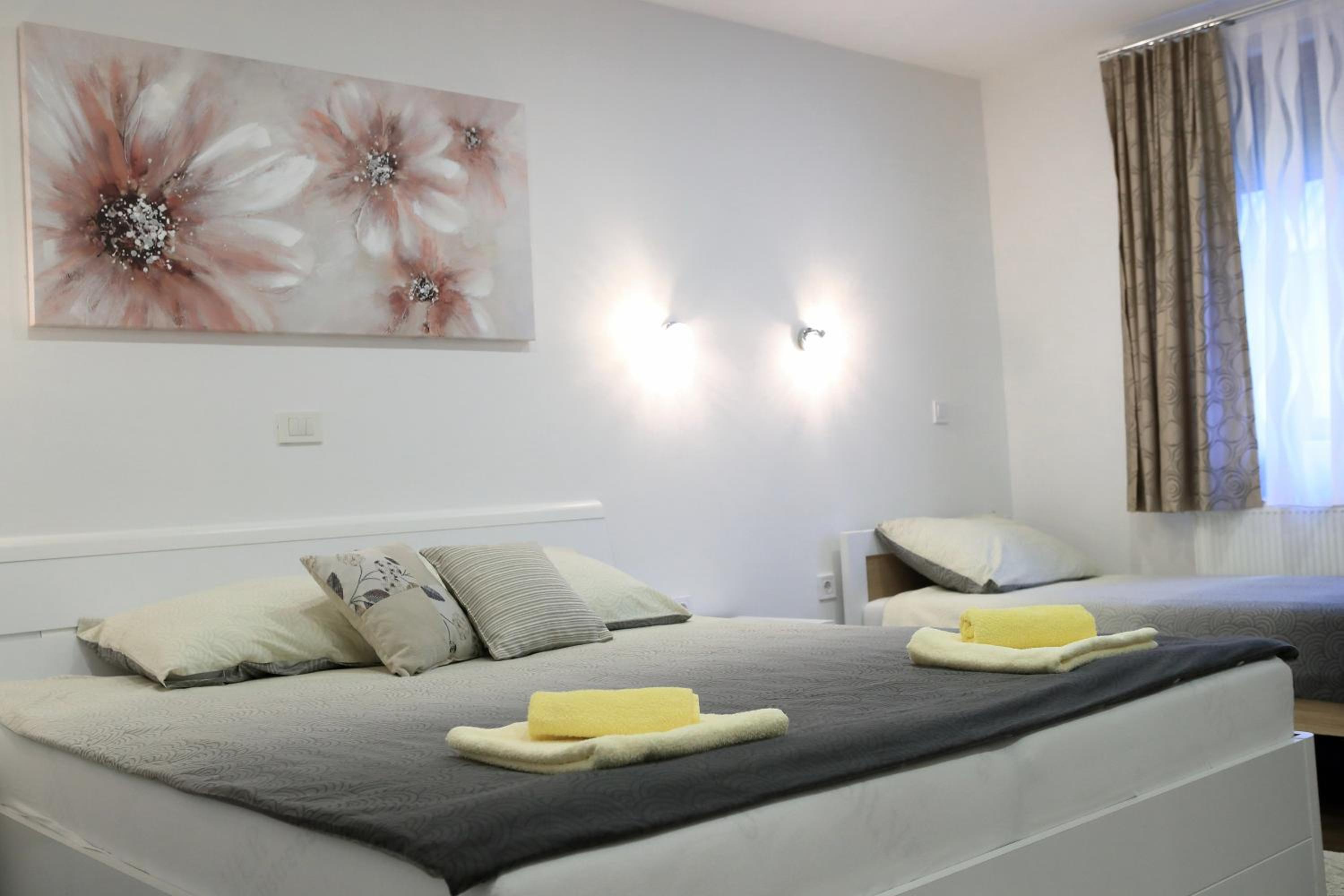 Apartment - Photo 24