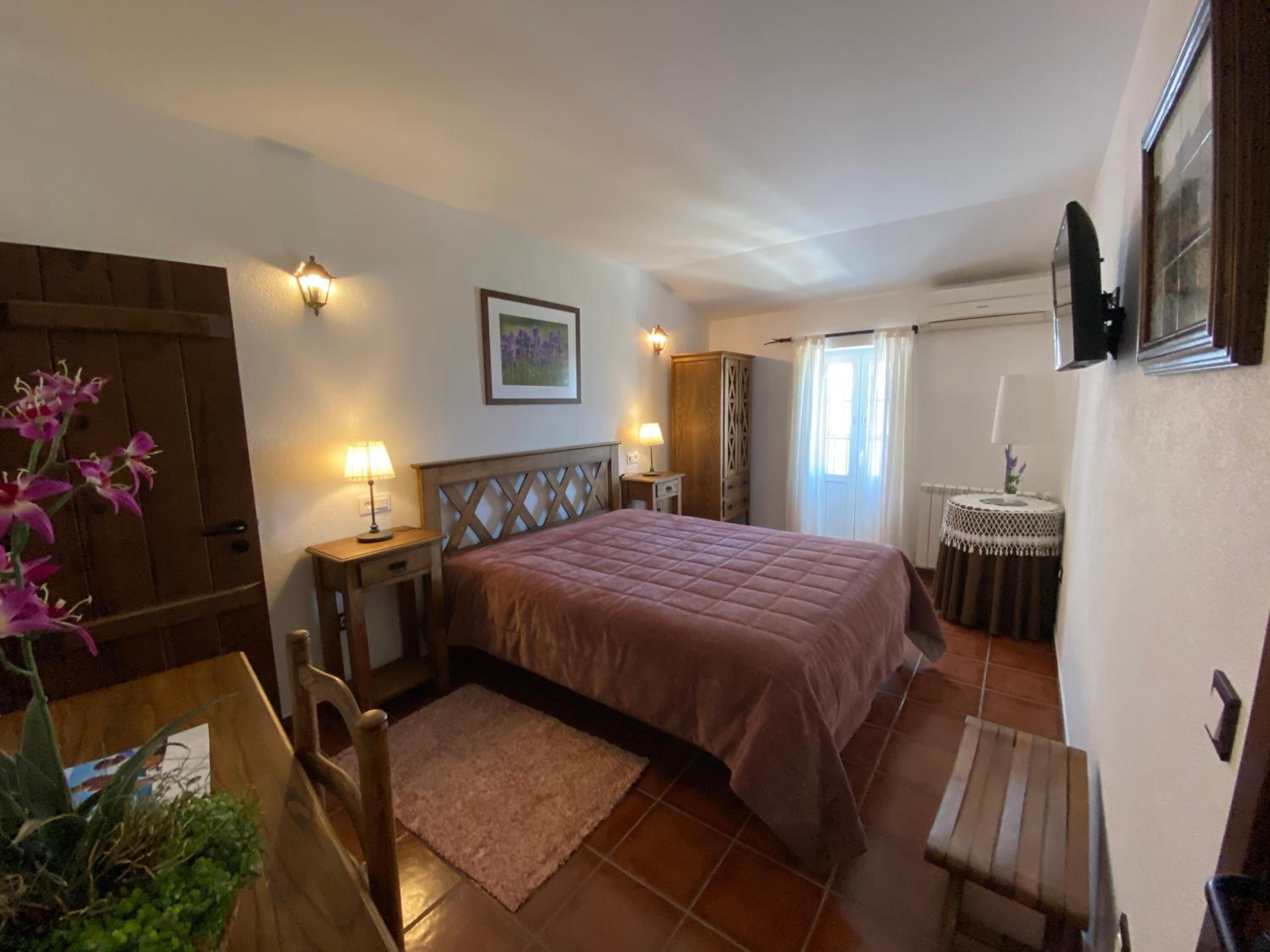 Double Room with View - Photo 6