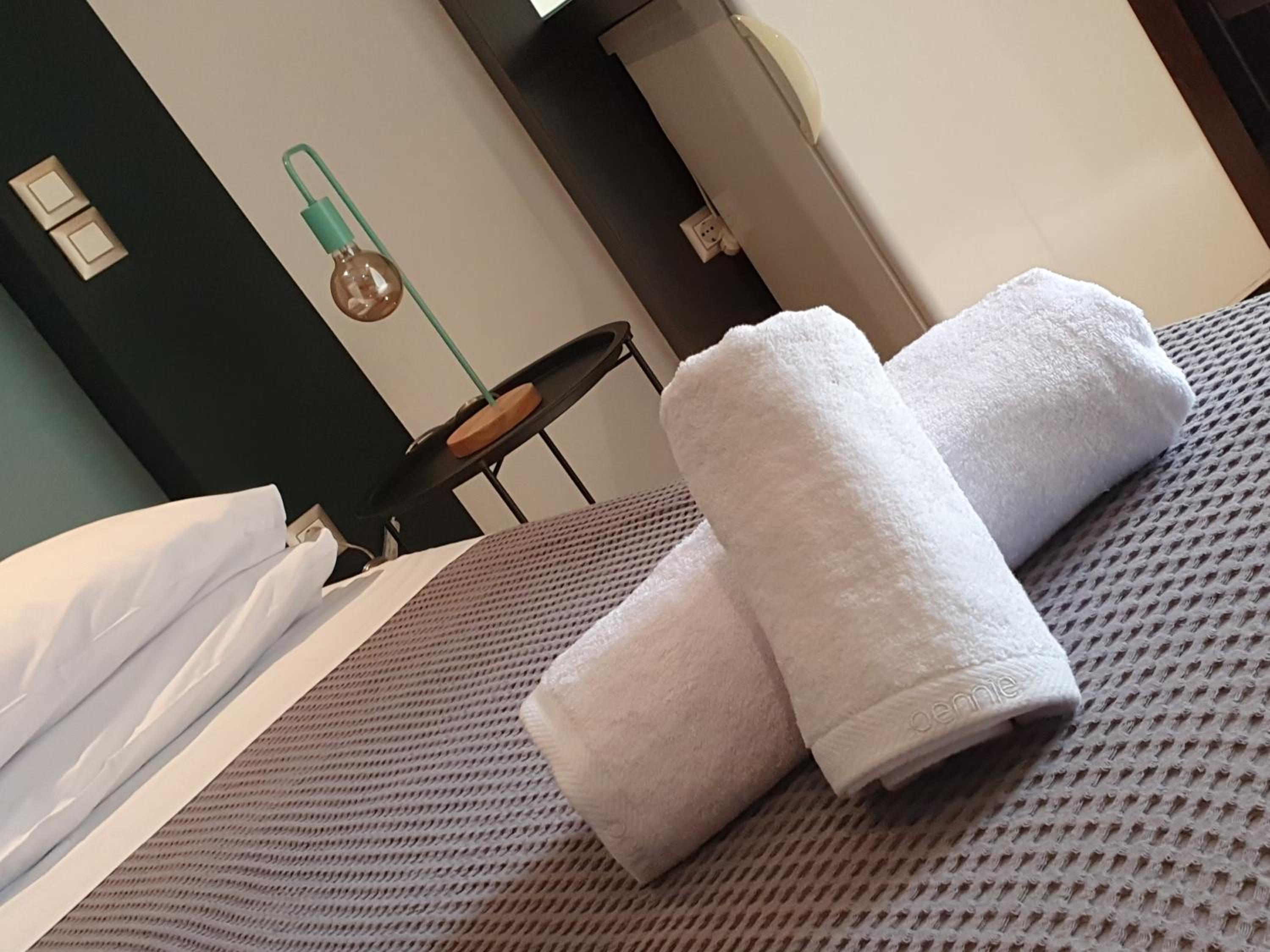Deluxe Double Room with Side Sea View