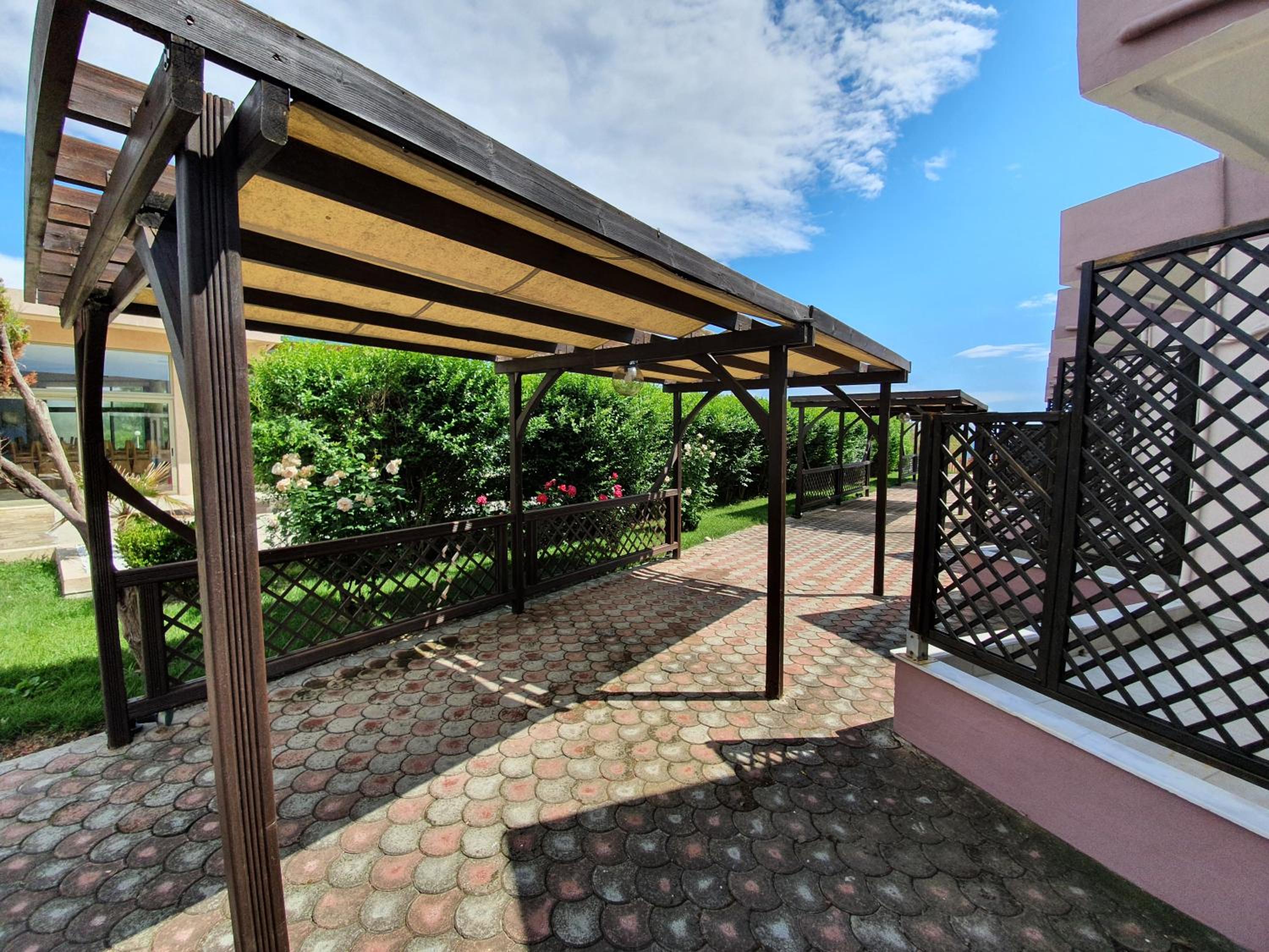 Double Room with Garden View - Photo 3