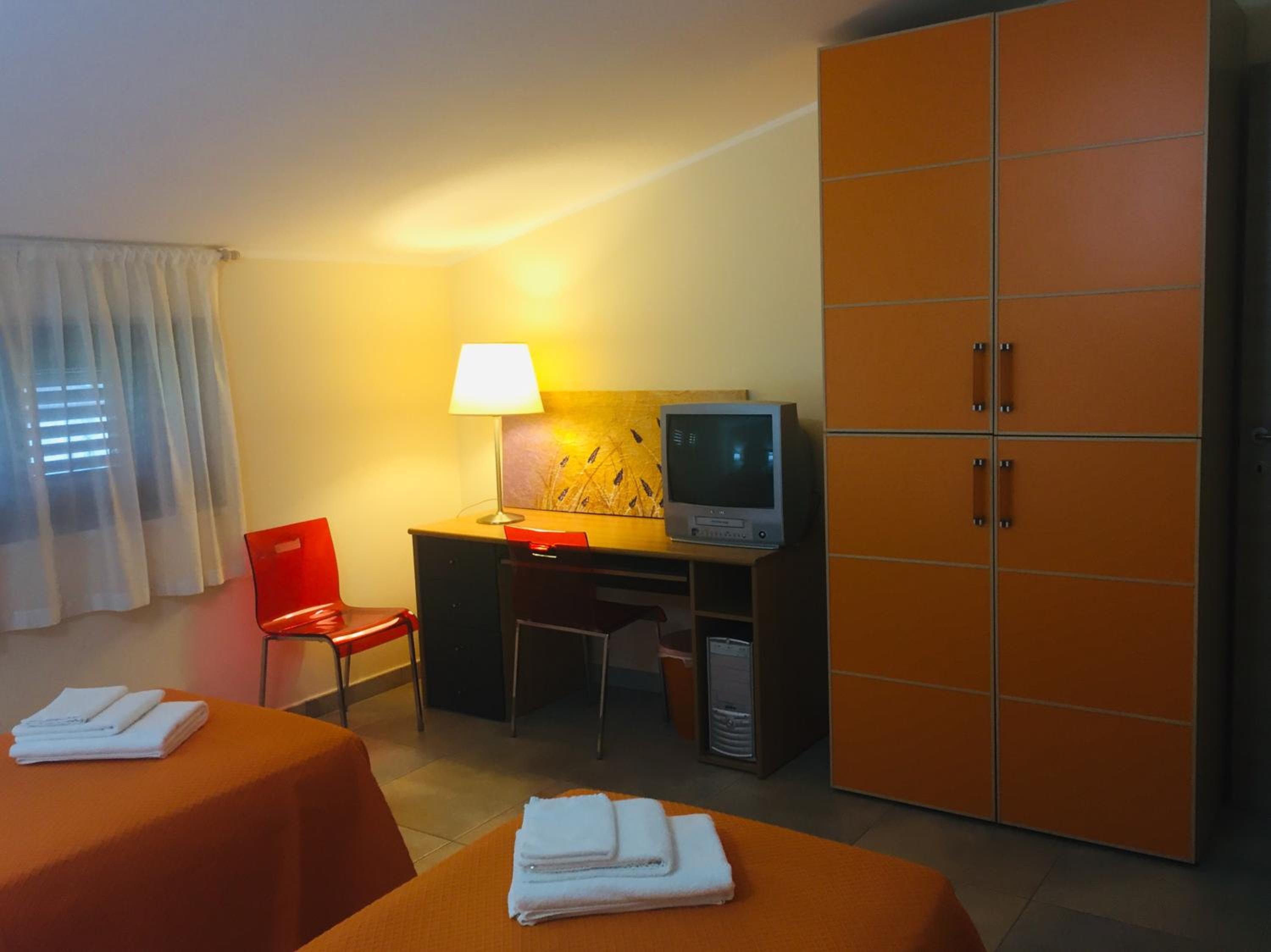 Two-Bedroom House - Photo 50