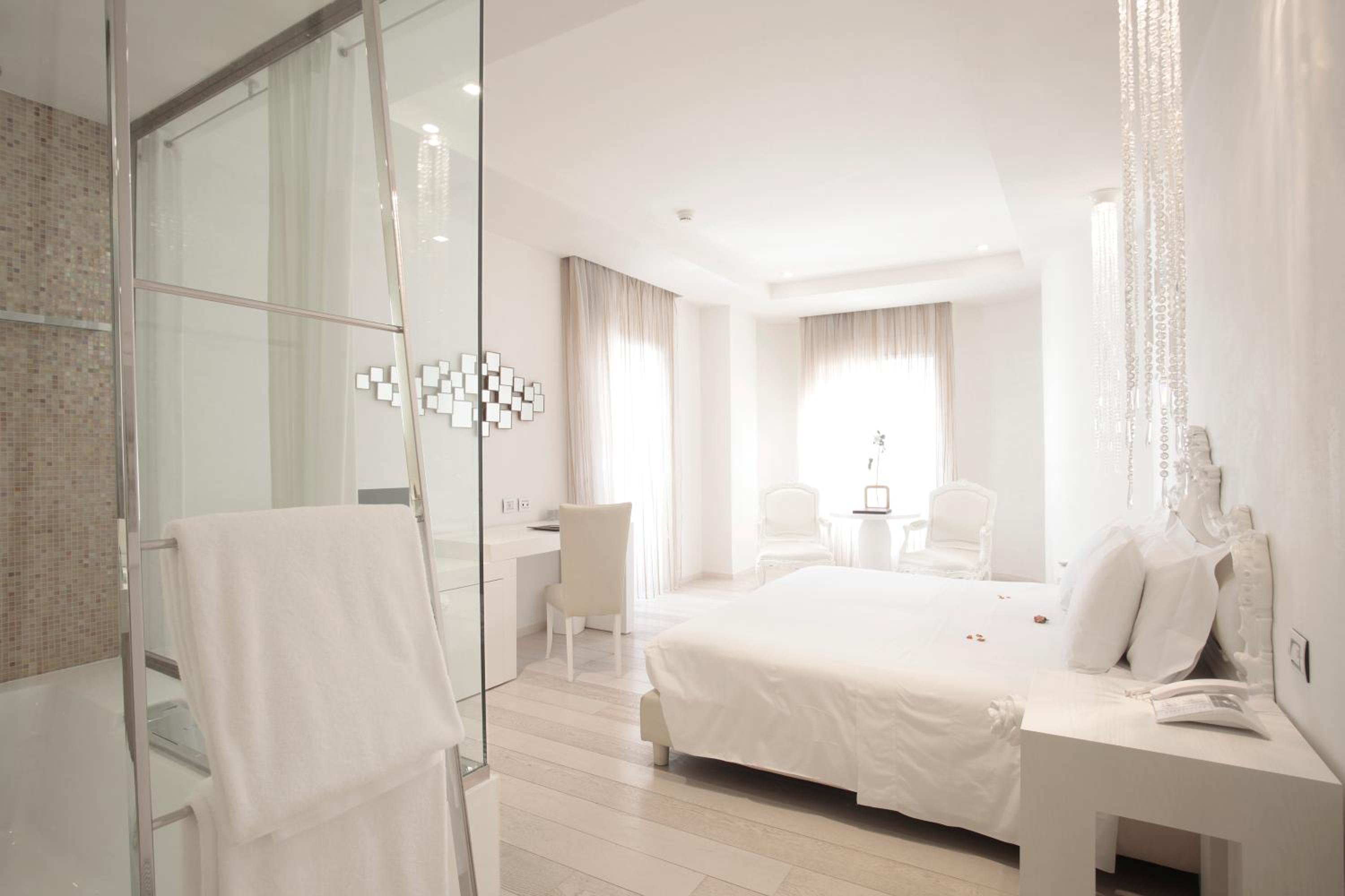 Exclusive Double or Twin Room  - Free Spa Access - Photo 3