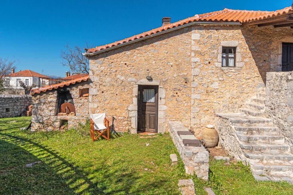 Three-Bedroom House photo 2