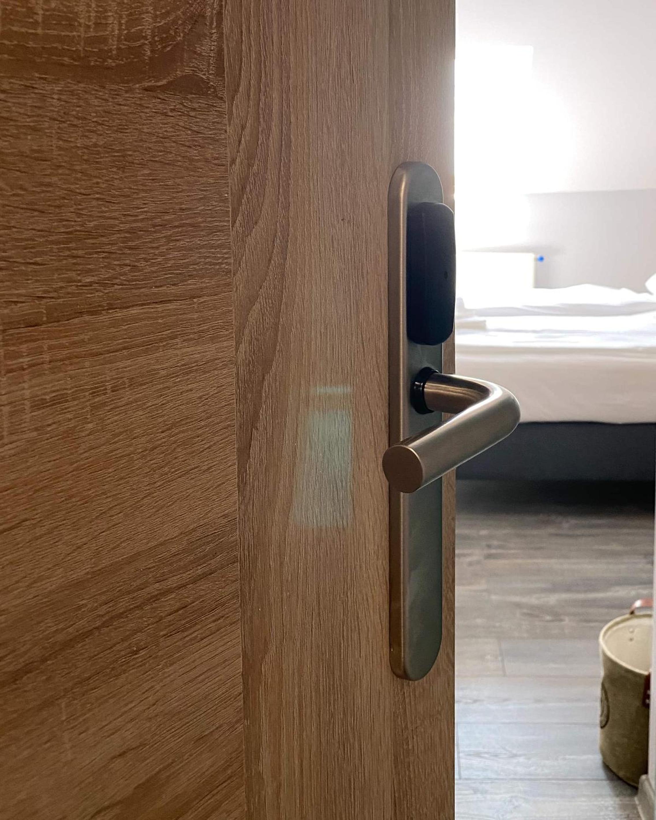 Double or Twin Room with Private Bathroom - Photo 1