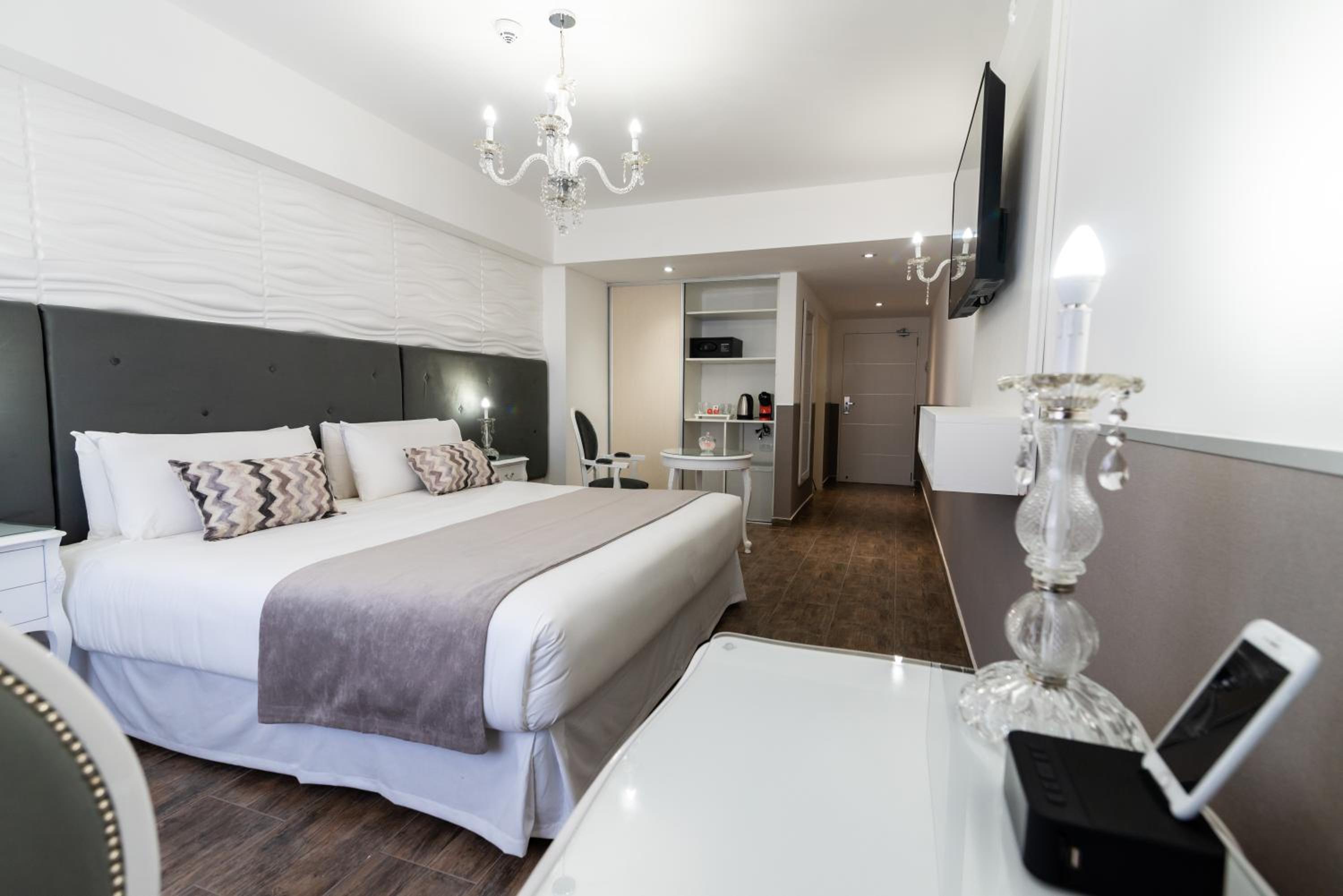 Large Double or Twin Room photo 1