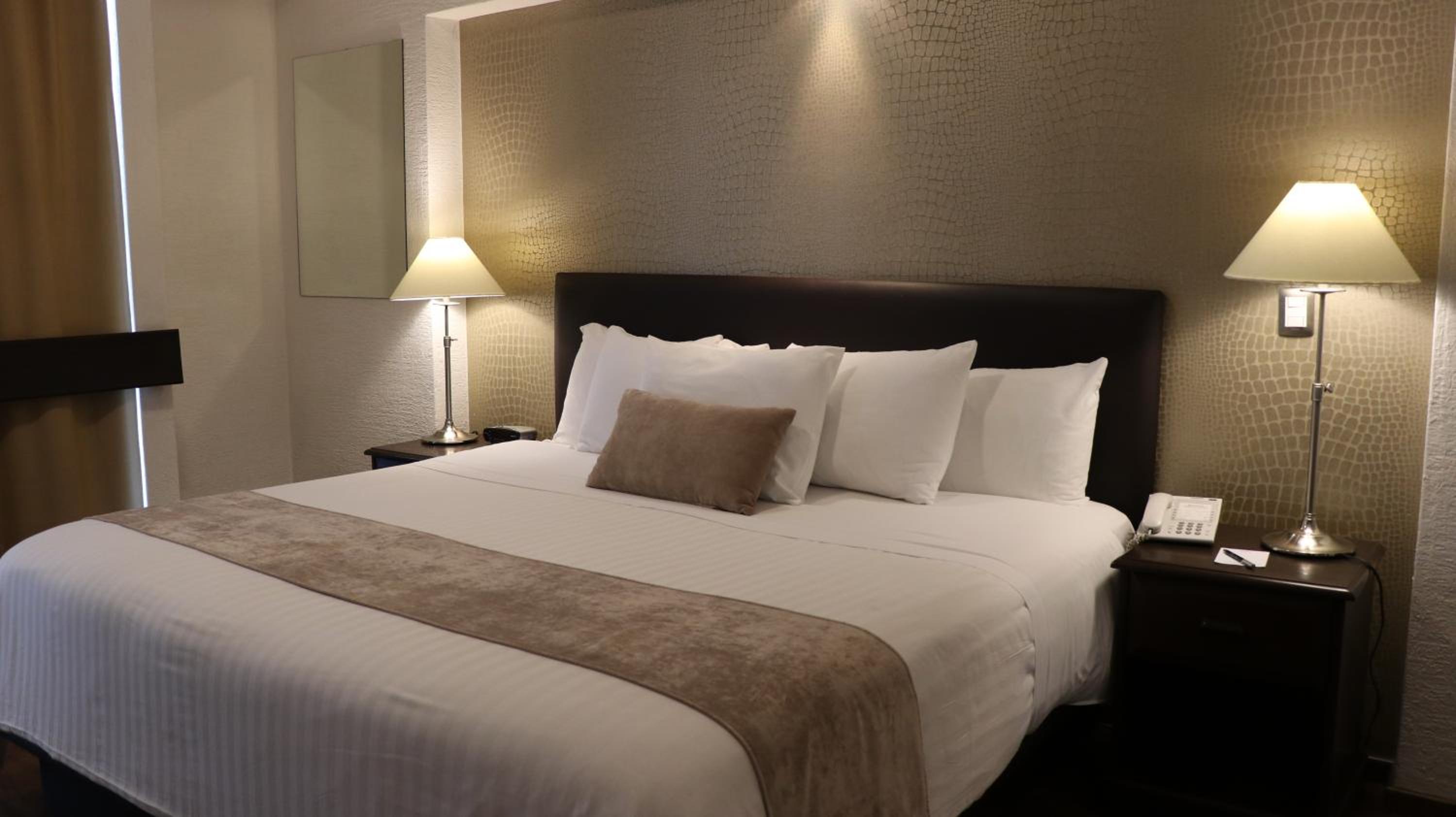 Superior Room with King Size bed - Photo 2