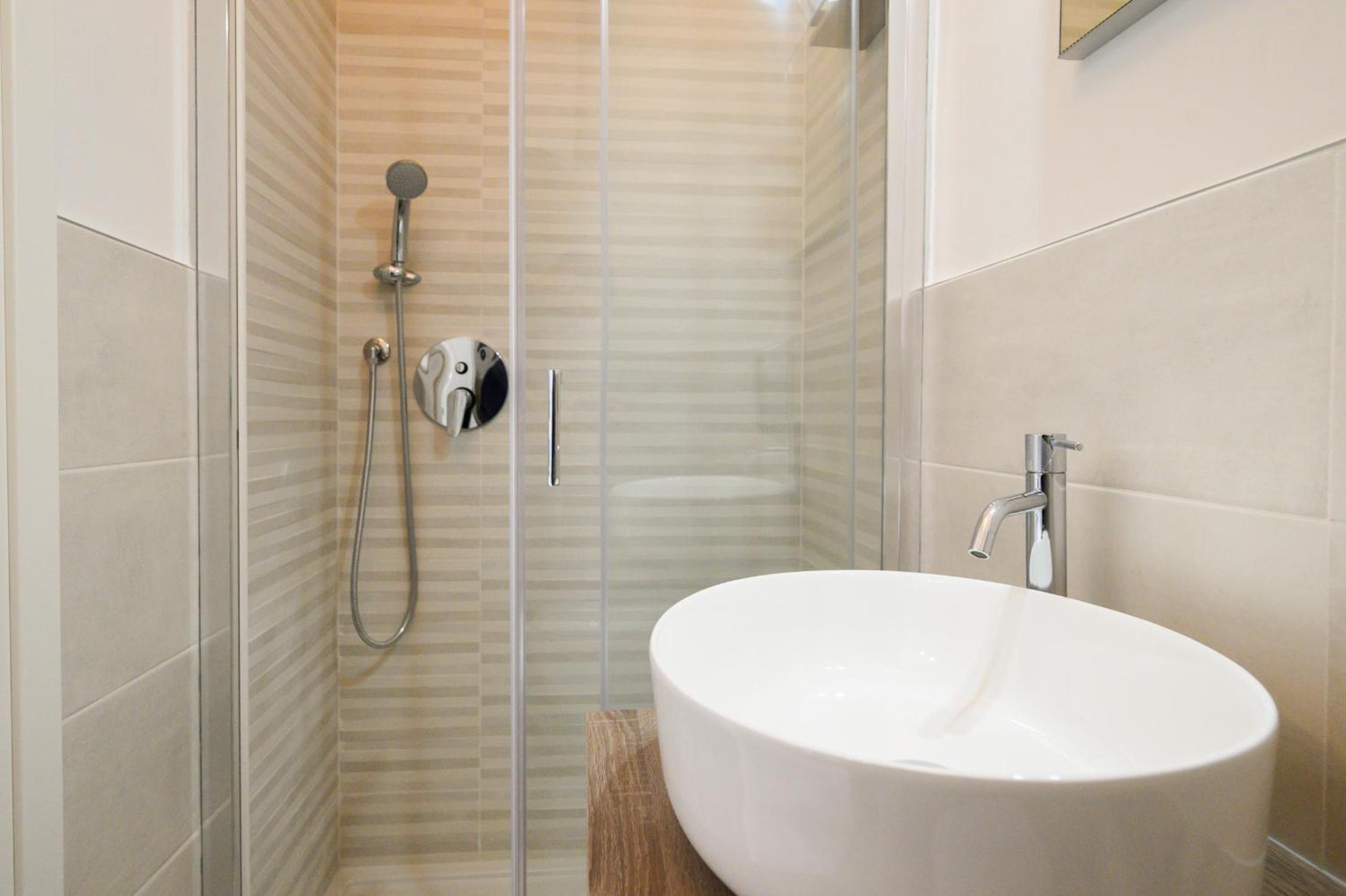 Standard Double Room - Photo 17