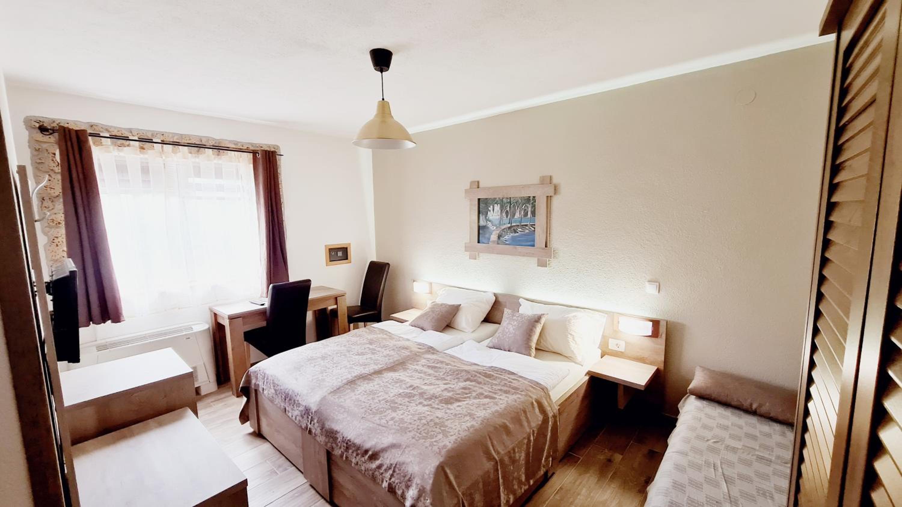 Deluxe Double or Twin Room - Photo 23