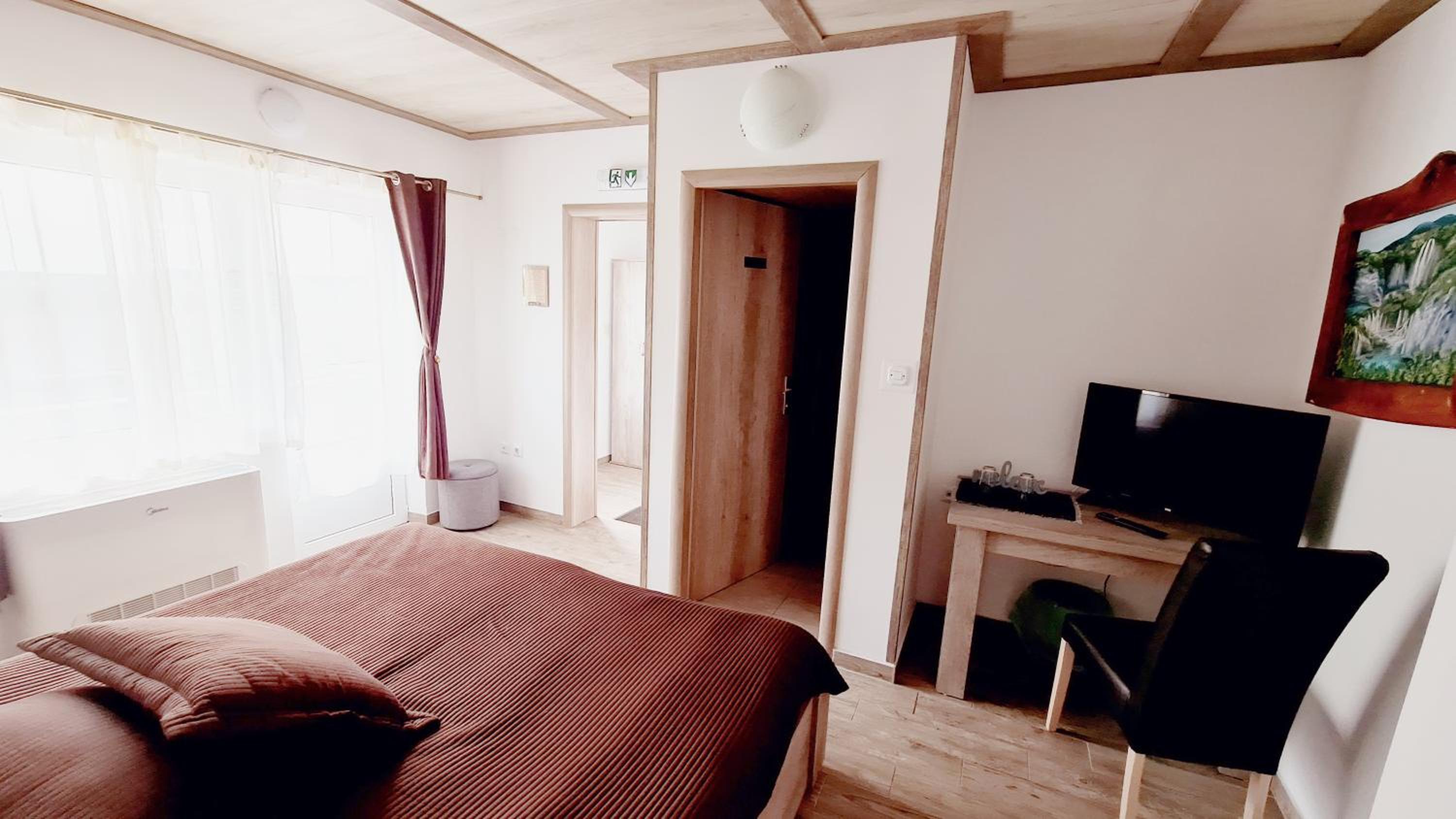 Double Room with Private Bathroom - Annex - Photo 26