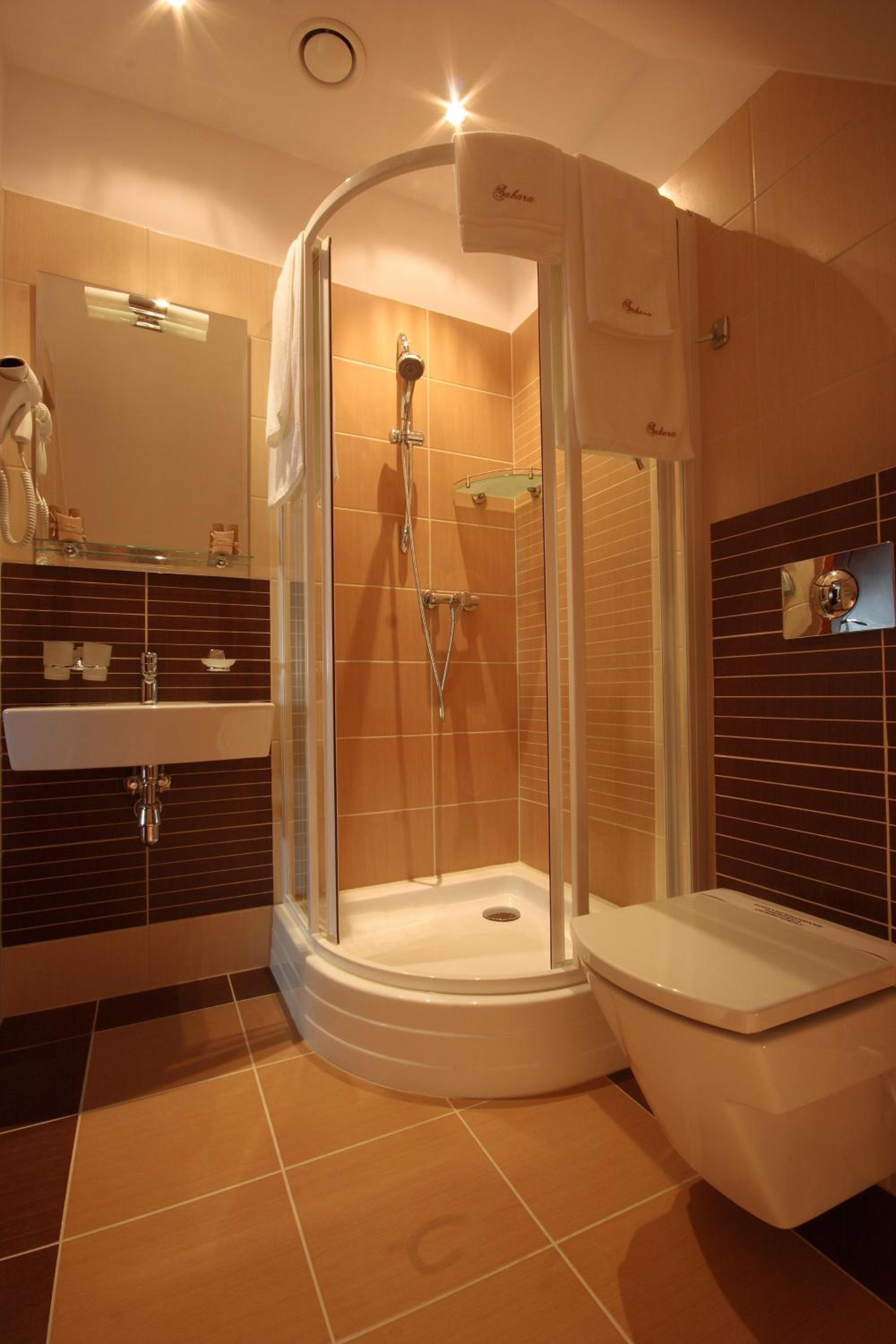 Budget Double Room - Photo 2