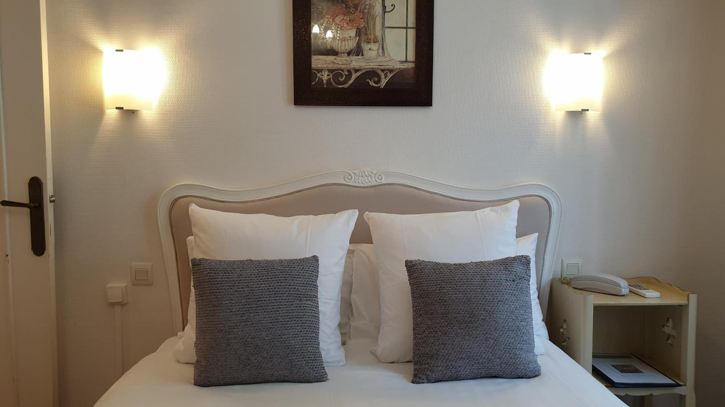 Standard Double Room - Photo 1