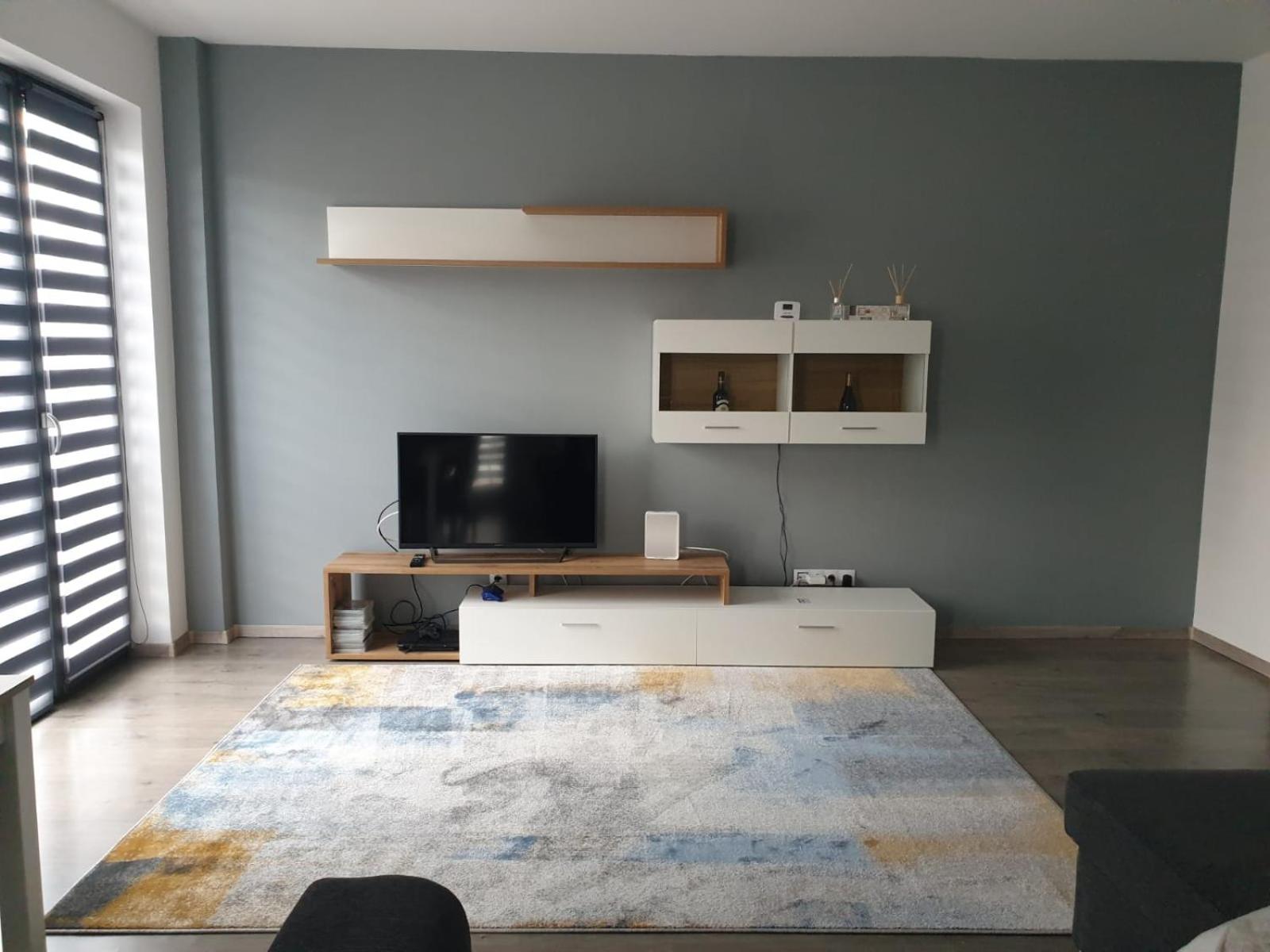 Apartment with Balcony photo 1