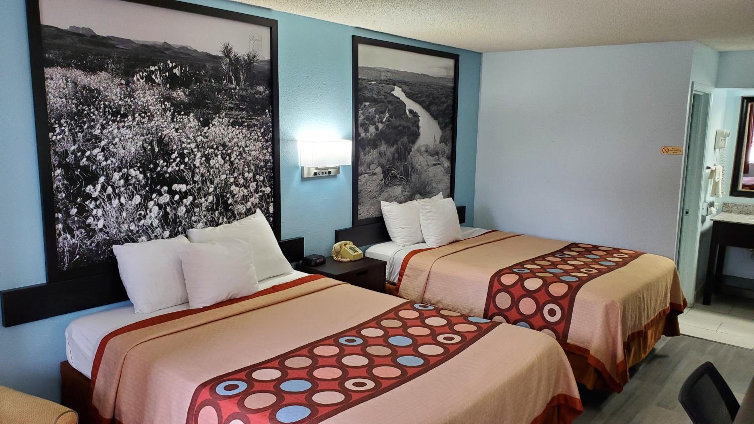 Double Room with Two Double Beds - Non-Smoking