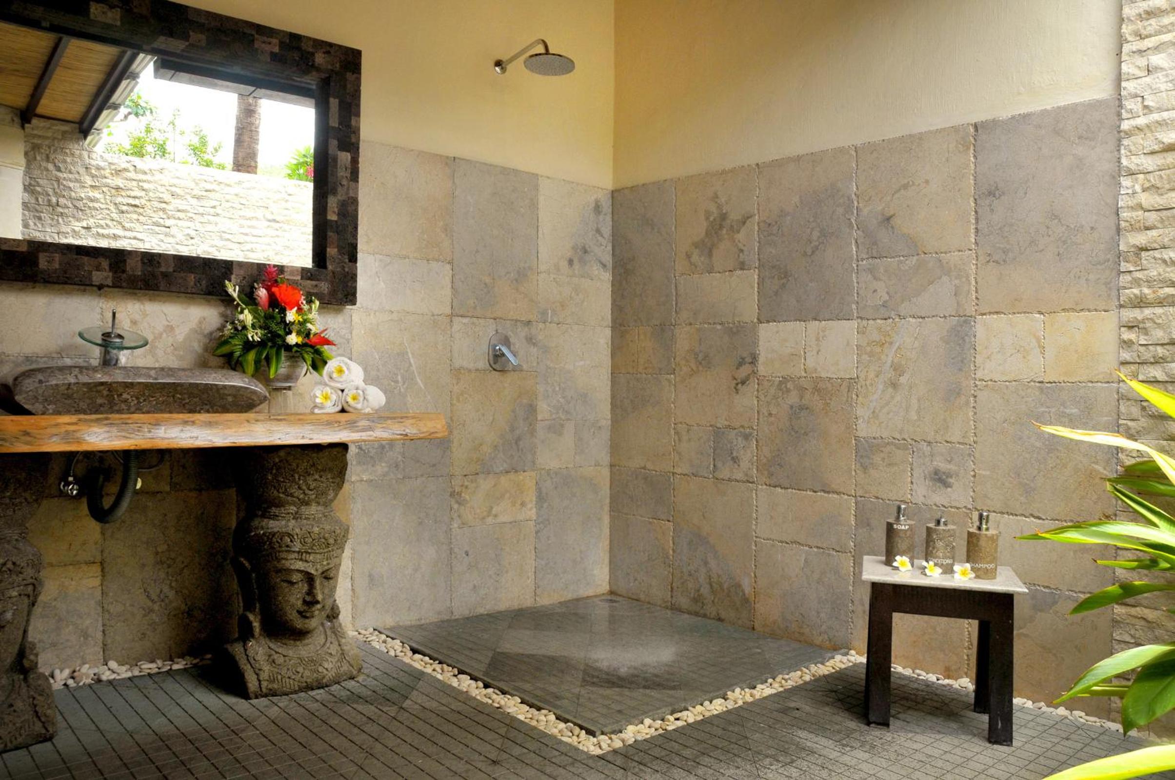 Bungalow (2 Adults) photo 3