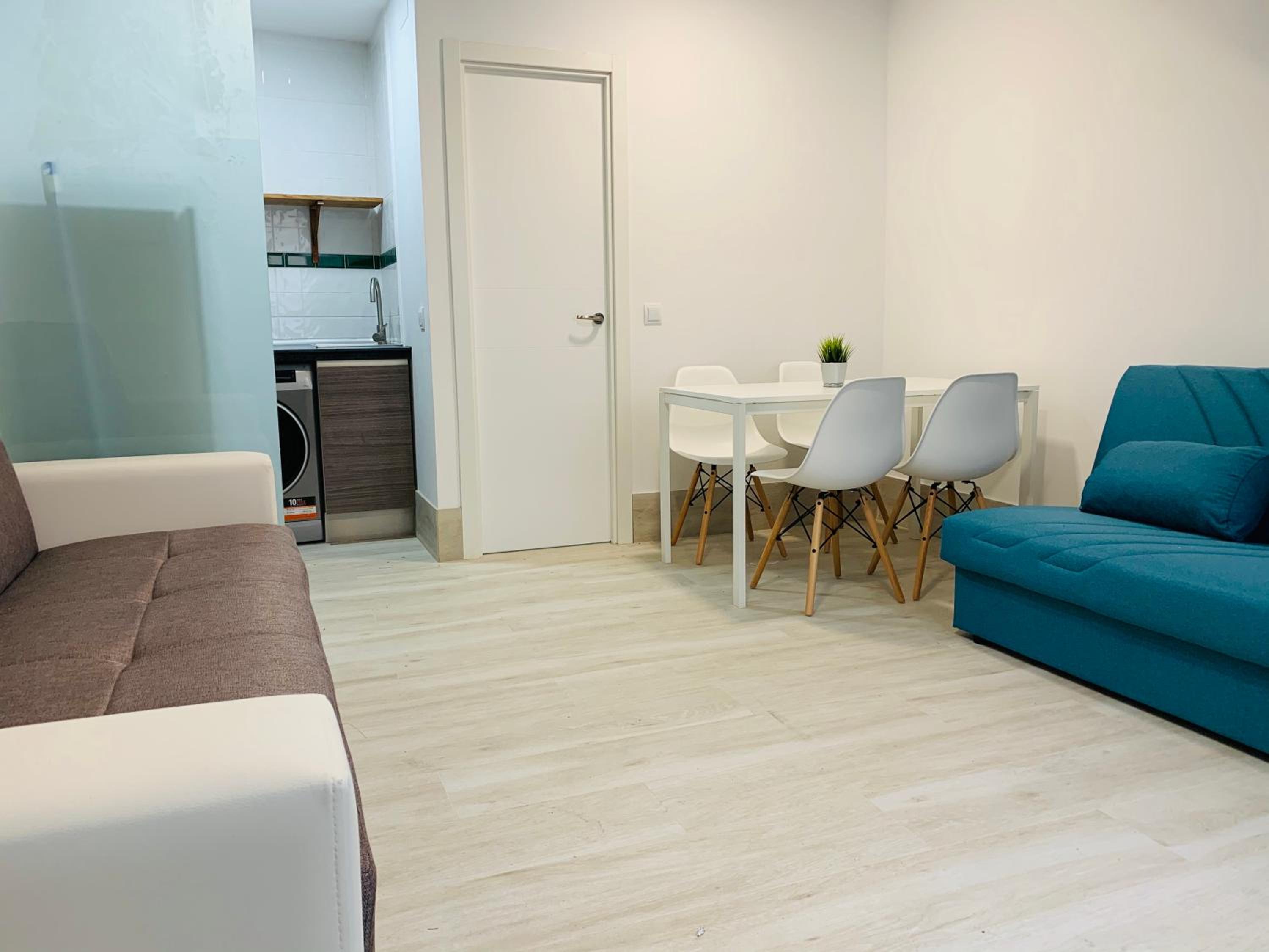 One-Bedroom Loft - Photo 17