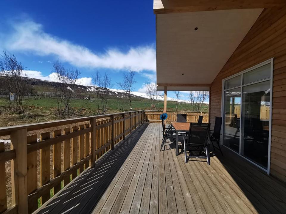 Three-Bedroom Cottage with Hot Tub - Photo 17