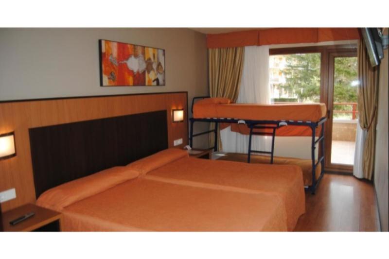 Habitación #81350611