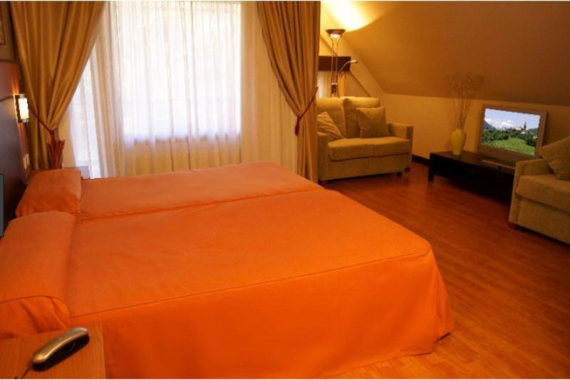 Habitación #81350614