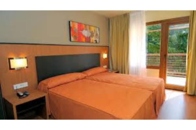 Habitación #81350617