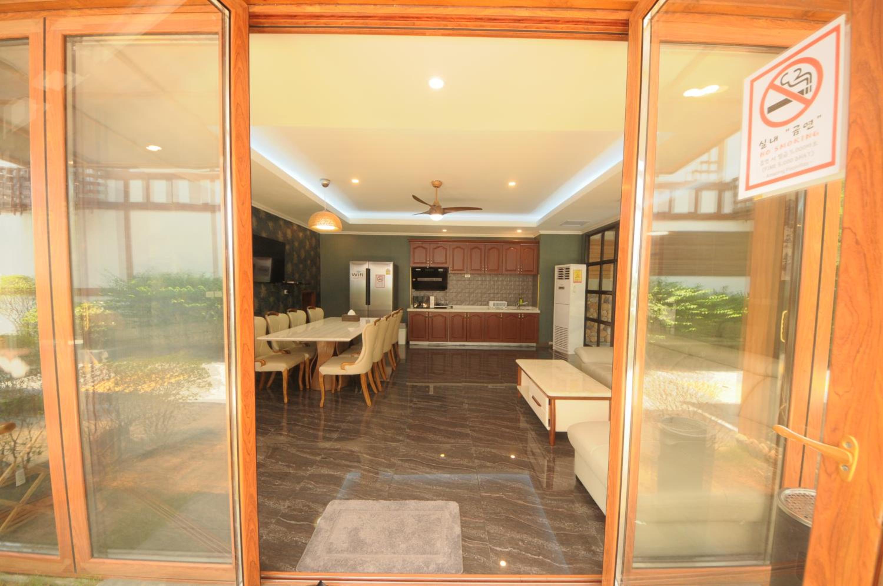Three-Bedroom Villa - Photo 21