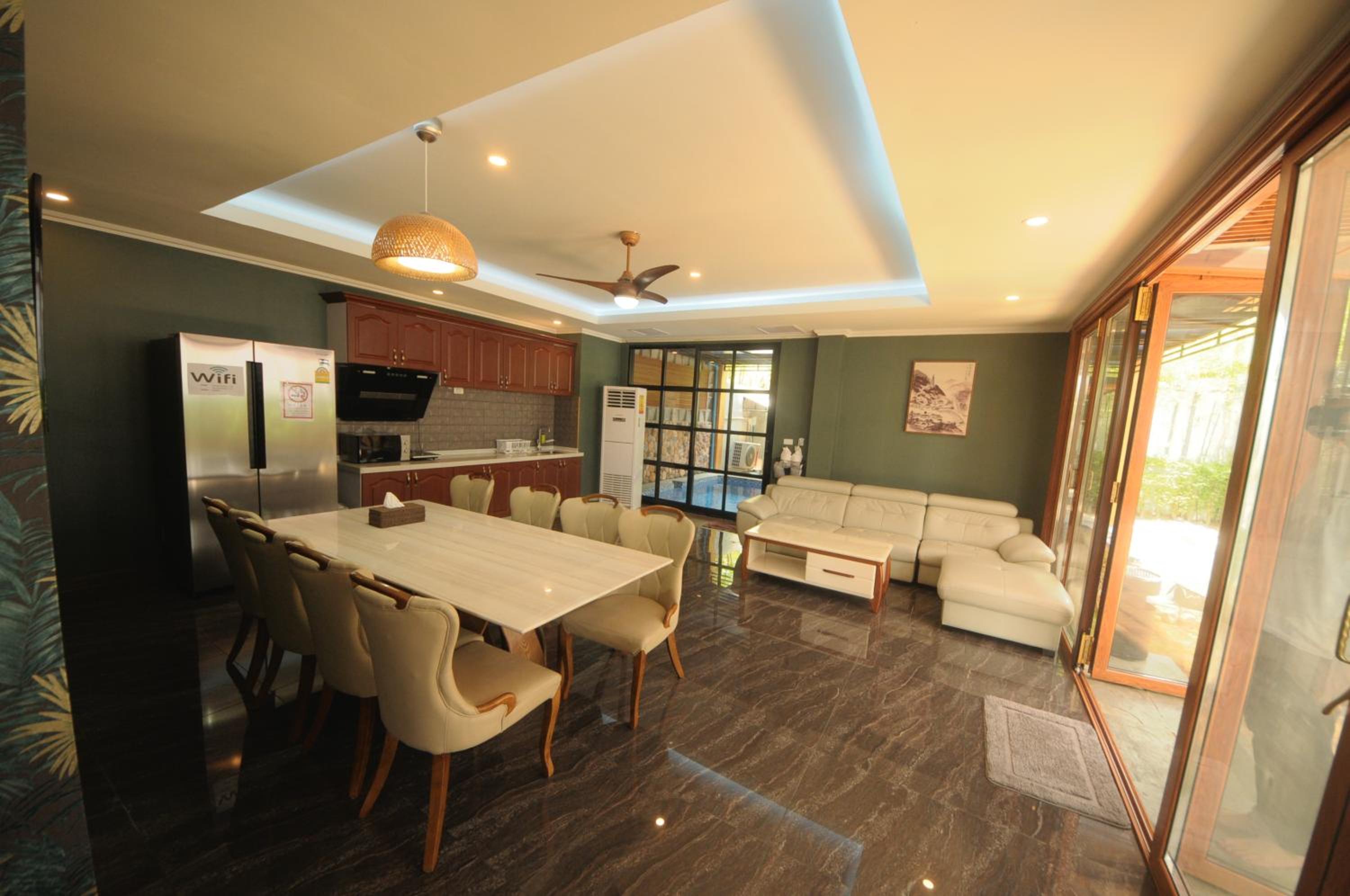 Three-Bedroom Villa - Photo 3